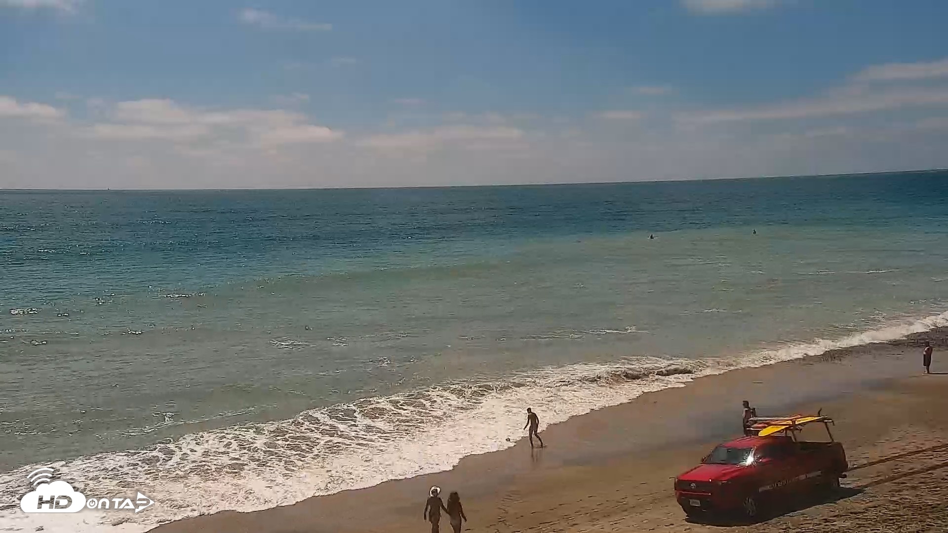 Snapshot of Carlsbad Beach Surf Live Webcam taken Aug 16, 2026, 2:32pm PDT