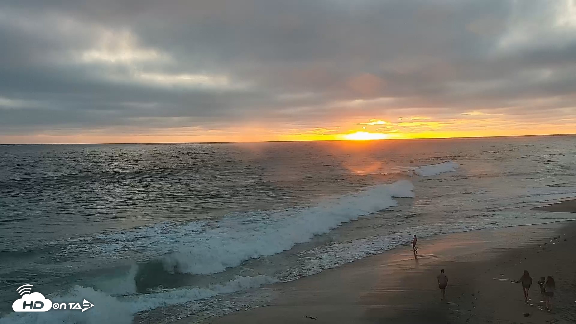 Snapshot of Carlsbad Beach Surf Live Webcam taken Jun 13, 2026, 7:53pm PDT