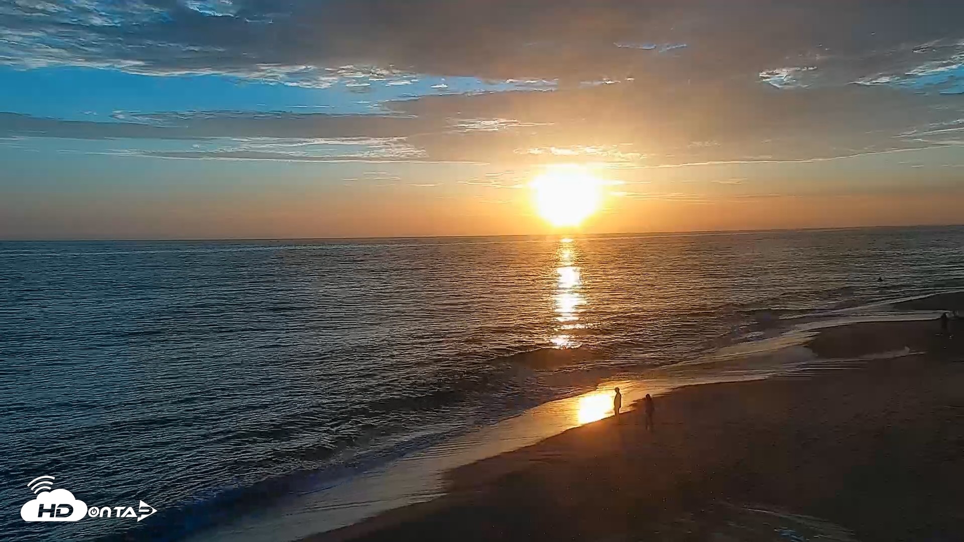 Snapshot of Carlsbad Beach Surf Live Webcam taken Jul 12, 2026, 7:49pm PDT