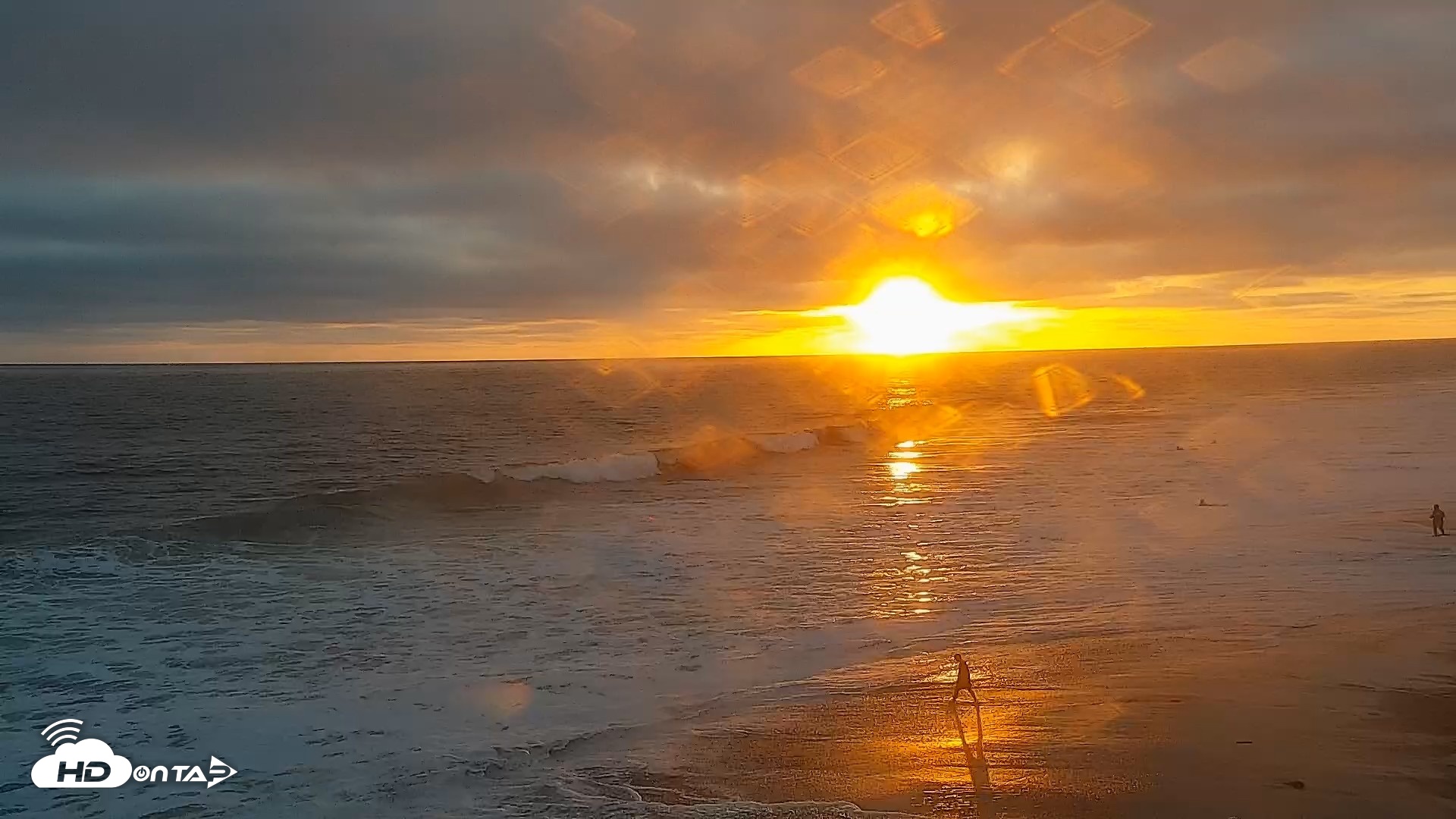 Snapshot of Carlsbad Beach Surf Live Webcam taken Jun 13, 2026, 7:47pm PDT