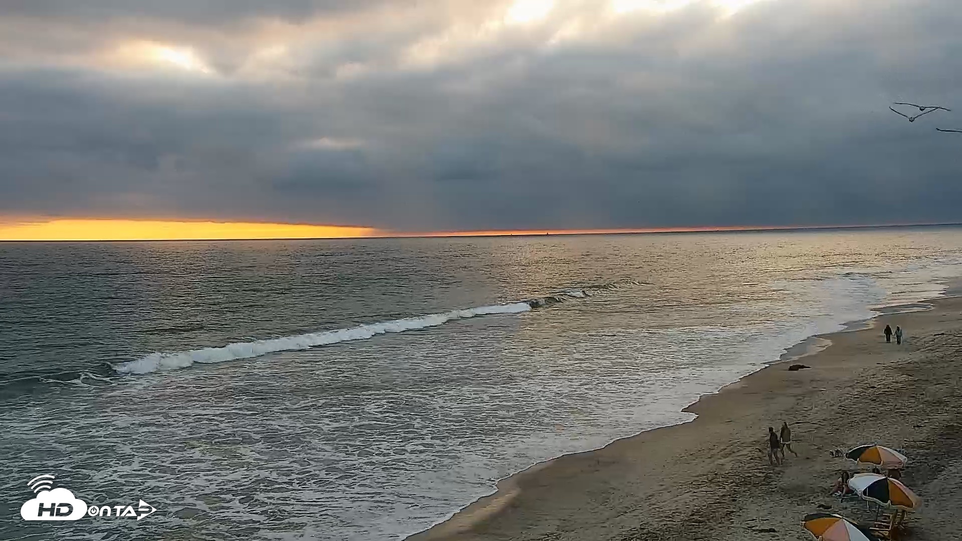 Snapshot of Carlsbad Beach Surf Live Webcam taken May 23, 2026, 7:11pm PDT