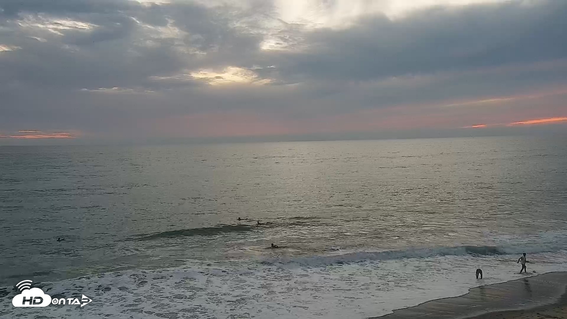 Snapshot of Carlsbad Beach Surf Live Webcam taken Sep 26, 2026, 6:43pm PDT