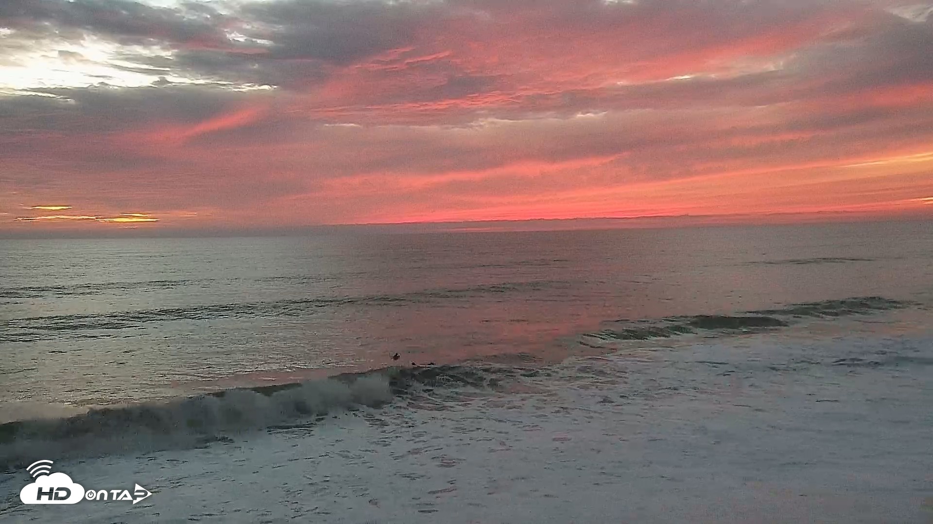 Snapshot of Carlsbad Beach Surf Live Webcam taken Sep 26, 2026, 7:04pm PDT