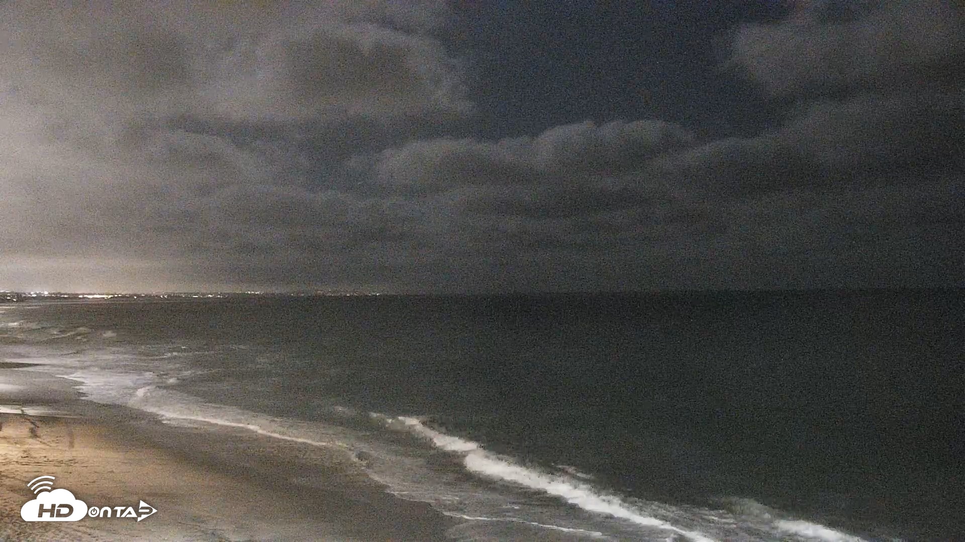 Snapshot of Carlsbad Beach Surf Live Webcam taken Sep 22, 2026, 8:35pm PDT