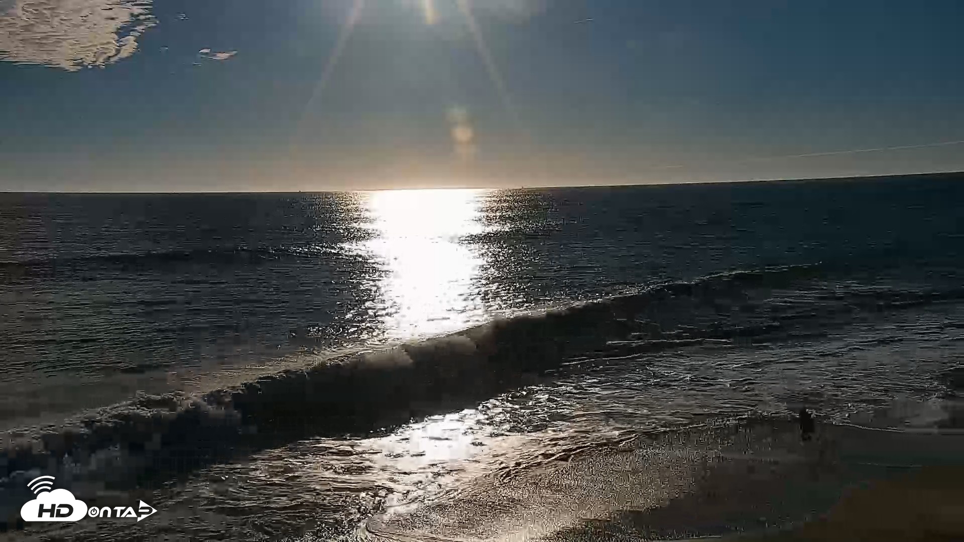 Snapshot of Carlsbad Beach Surf Live Webcam taken Sep 5, 2026, 5:53pm PDT