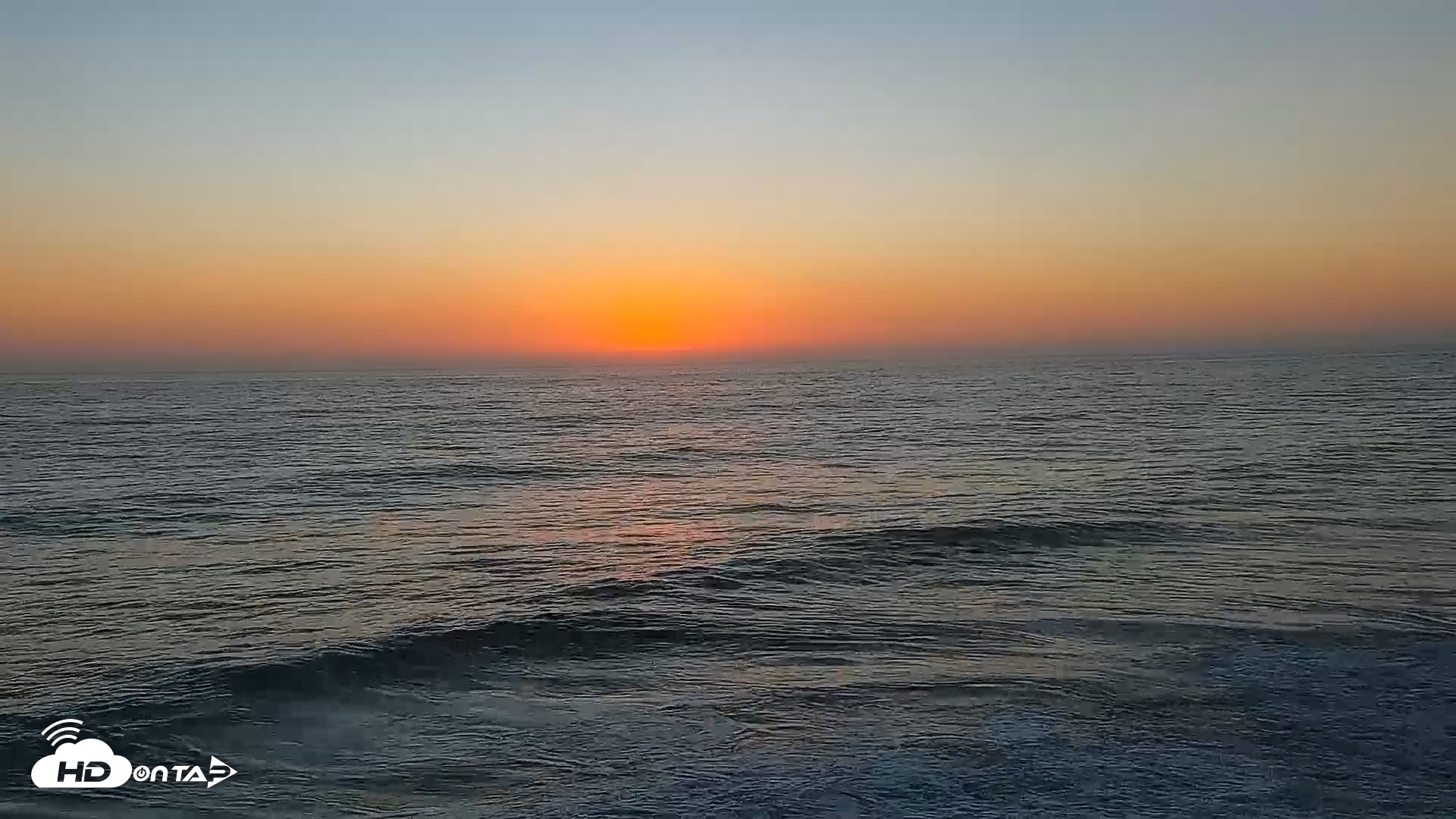 Snapshot of Carlsbad Beach Surf Live Webcam taken Oct 7, 2026, 6:27pm PDT