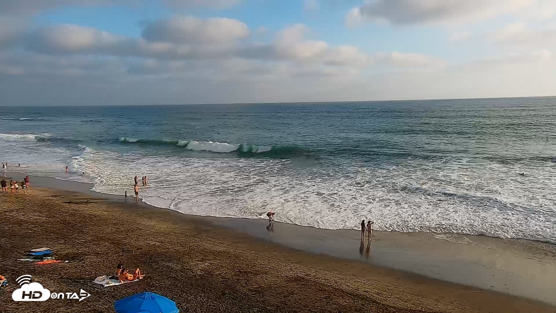 Snapshot of Carlsbad Beach Surf Live Webcam taken Aug 30, 2026, 6:28pm PDT