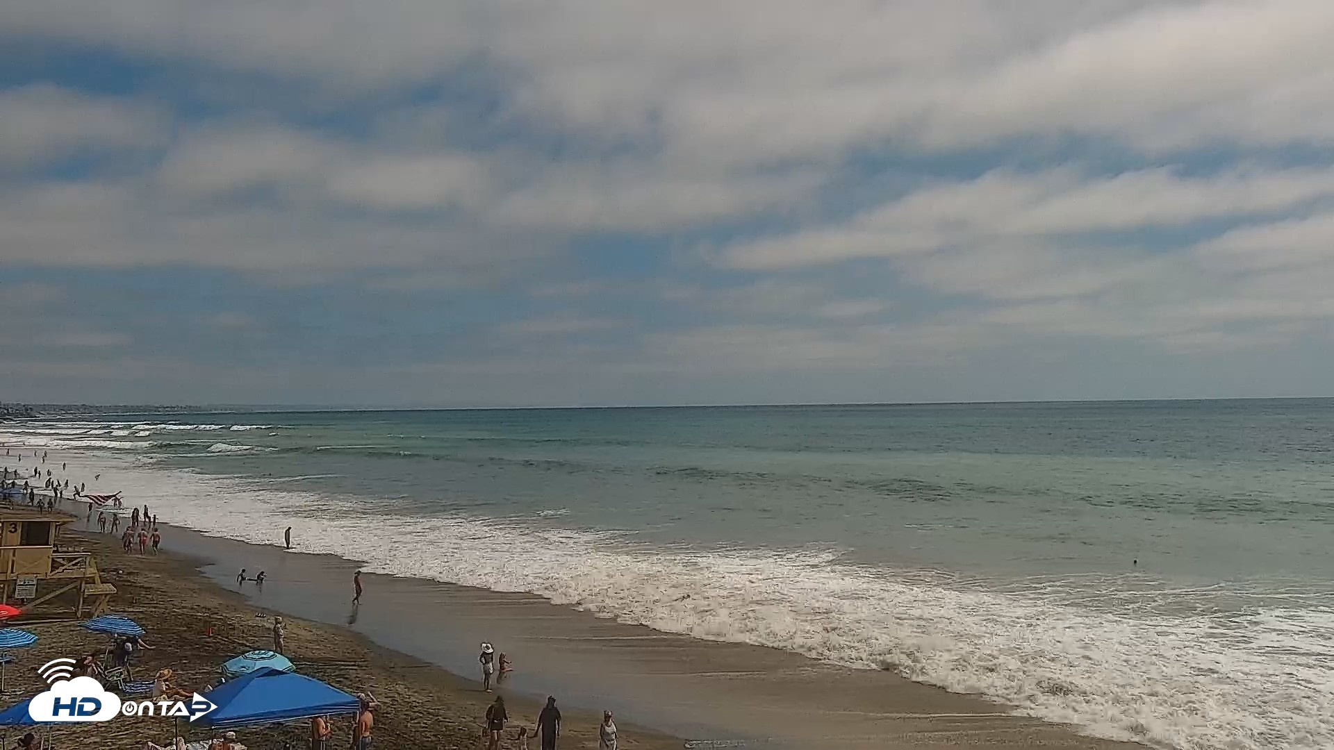 Snapshot of Carlsbad Beach Surf Live Webcam taken Aug 16, 2026, 3:13pm PDT
