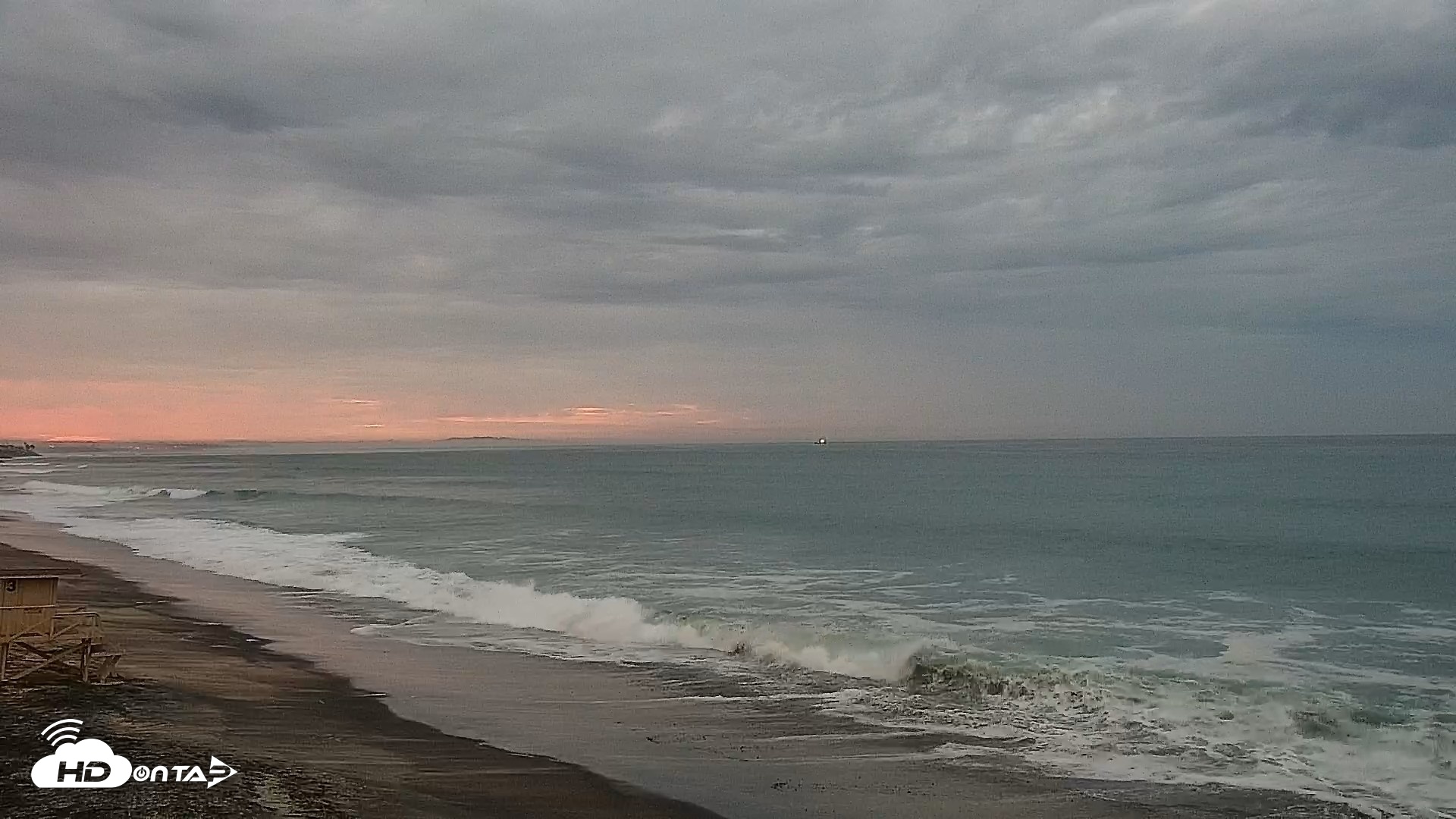 Snapshot of Carlsbad Beach Surf Live Webcam taken Sep 6, 2026, 6:15am PDT