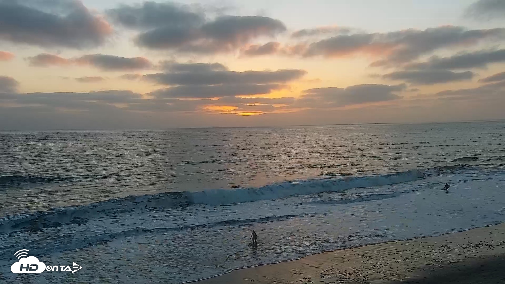 Snapshot of Carlsbad Beach Surf Live Webcam taken Sep 30, 2026, 6:29pm PDT