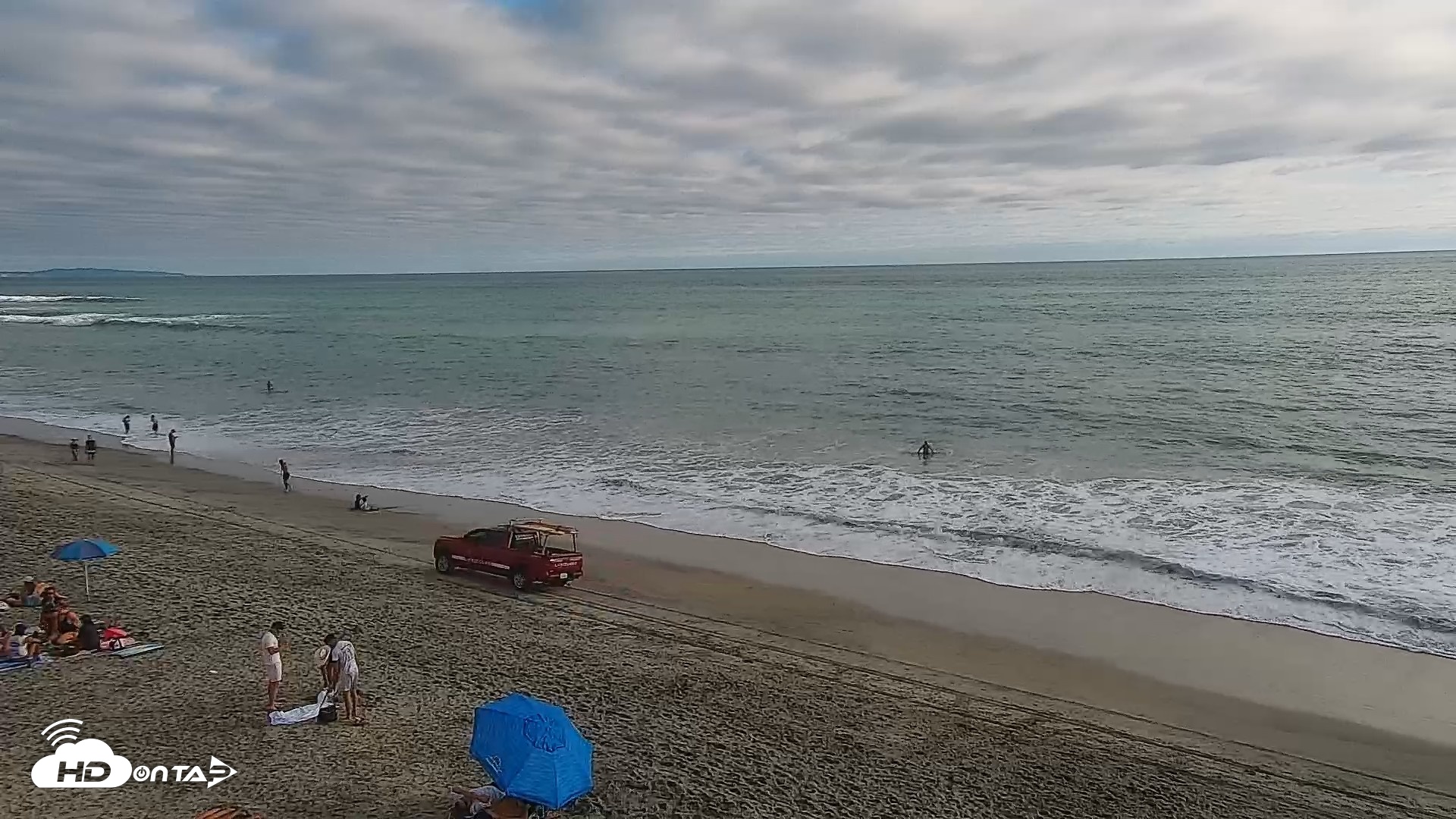 Snapshot of Carlsbad Beach Surf Live Webcam taken Aug 14, 2026, 5:41pm PDT
