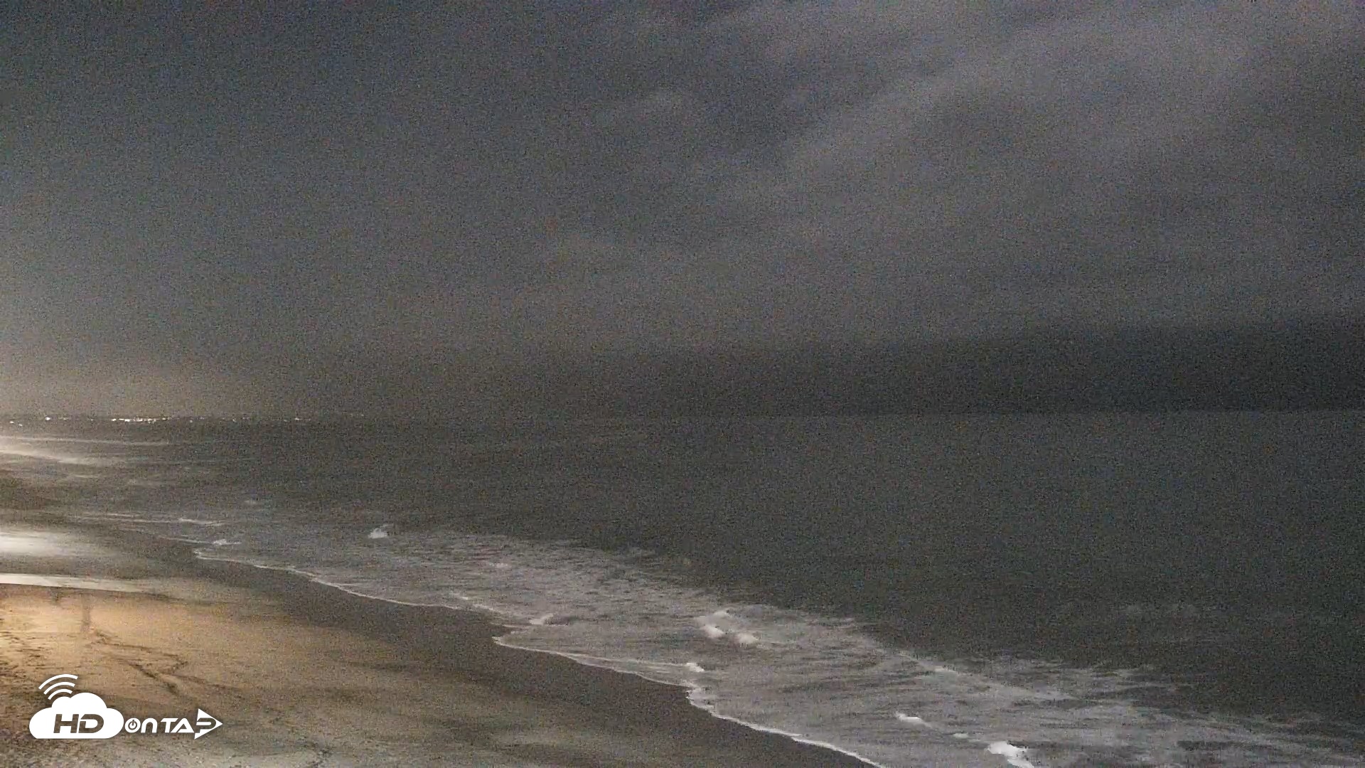 Snapshot of Carlsbad Beach Surf Live Webcam taken Sep 23, 2026, 11:39pm PDT