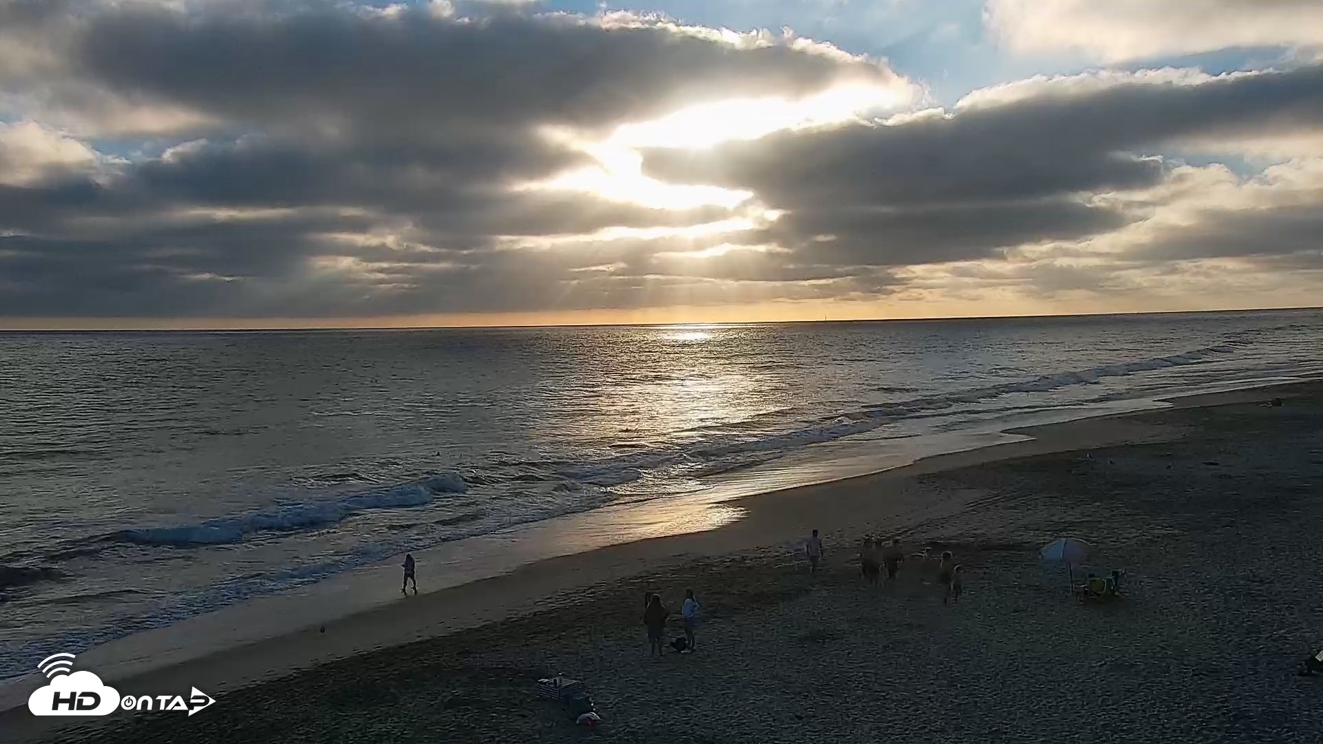 Snapshot of Carlsbad Beach Surf Live Webcam taken Jul 5, 2026, 7:19pm PDT