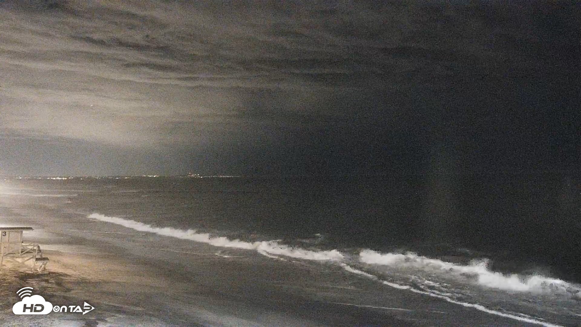 Snapshot of Carlsbad Beach Surf Live Webcam taken Sep 6, 2026, 10:36pm PDT