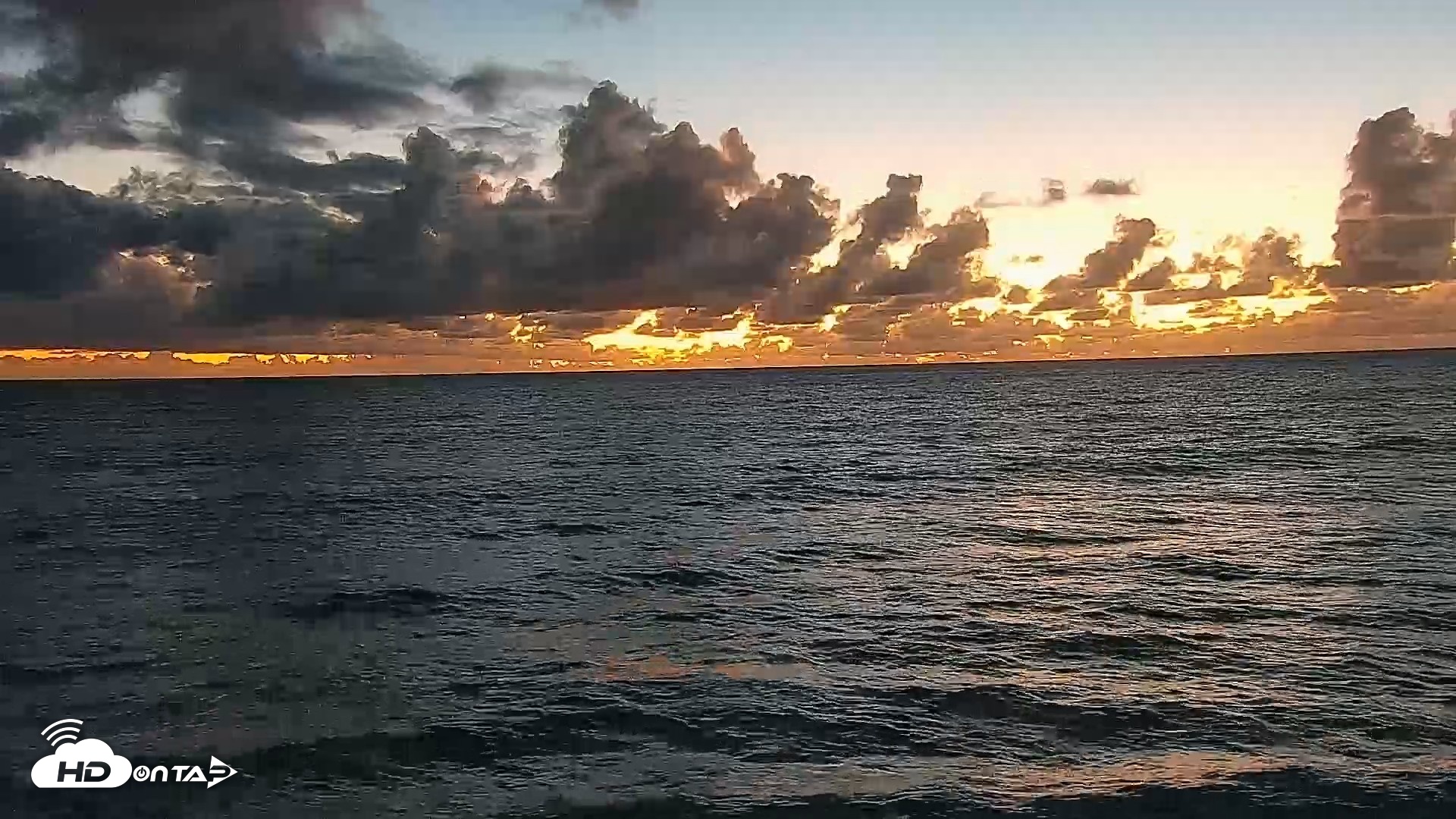 Snapshot of Carlsbad Beach Surf Live Webcam taken Oct 22, 2026, 6:37pm PDT