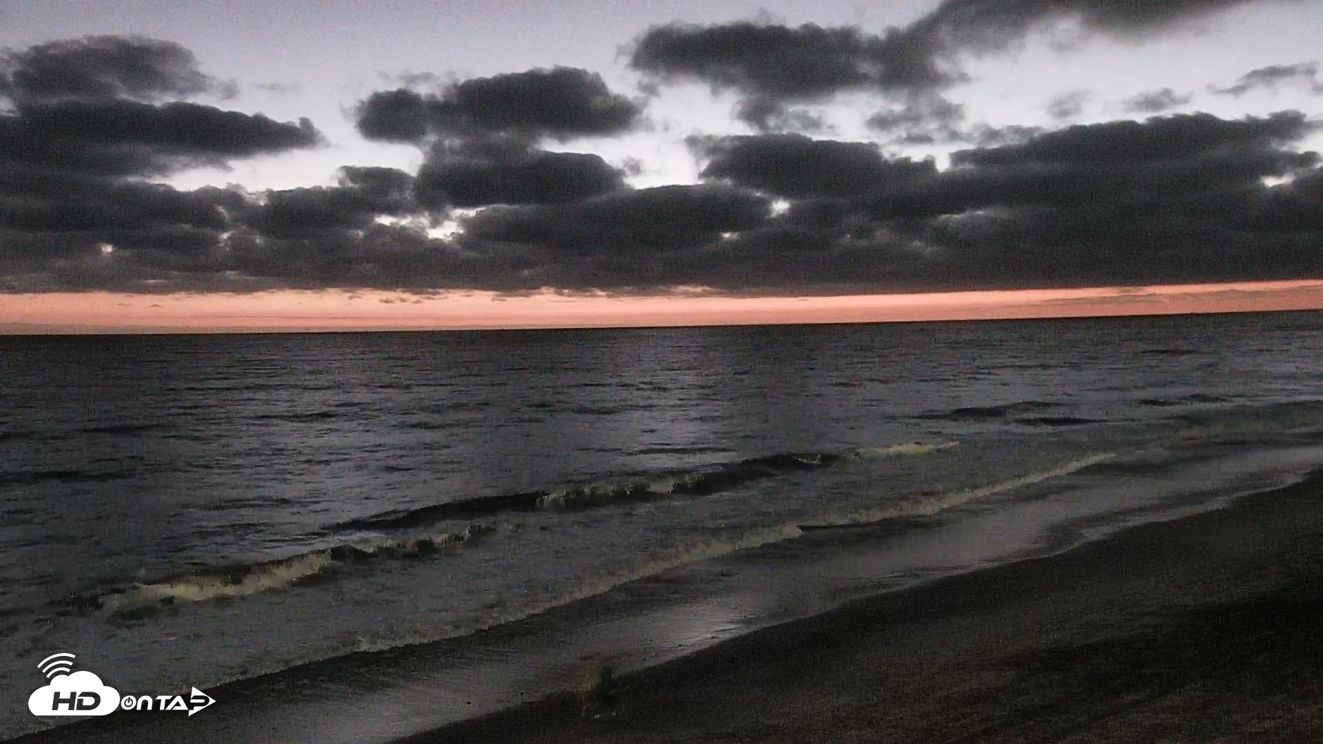 Snapshot of Carlsbad Beach Surf Live Webcam taken Sep 3, 2026, 7:55pm PDT