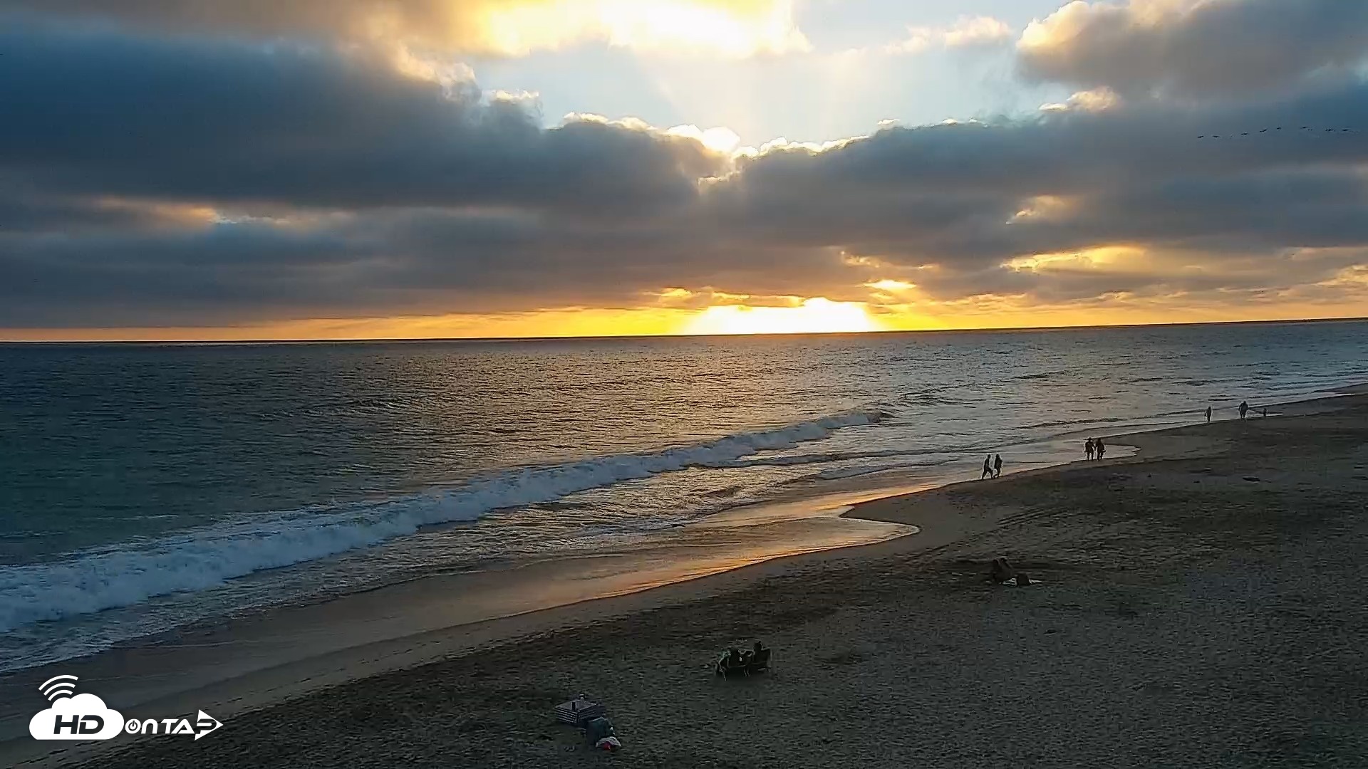 Snapshot of Carlsbad Beach Surf Live Webcam taken Jul 5, 2026, 7:41pm PDT