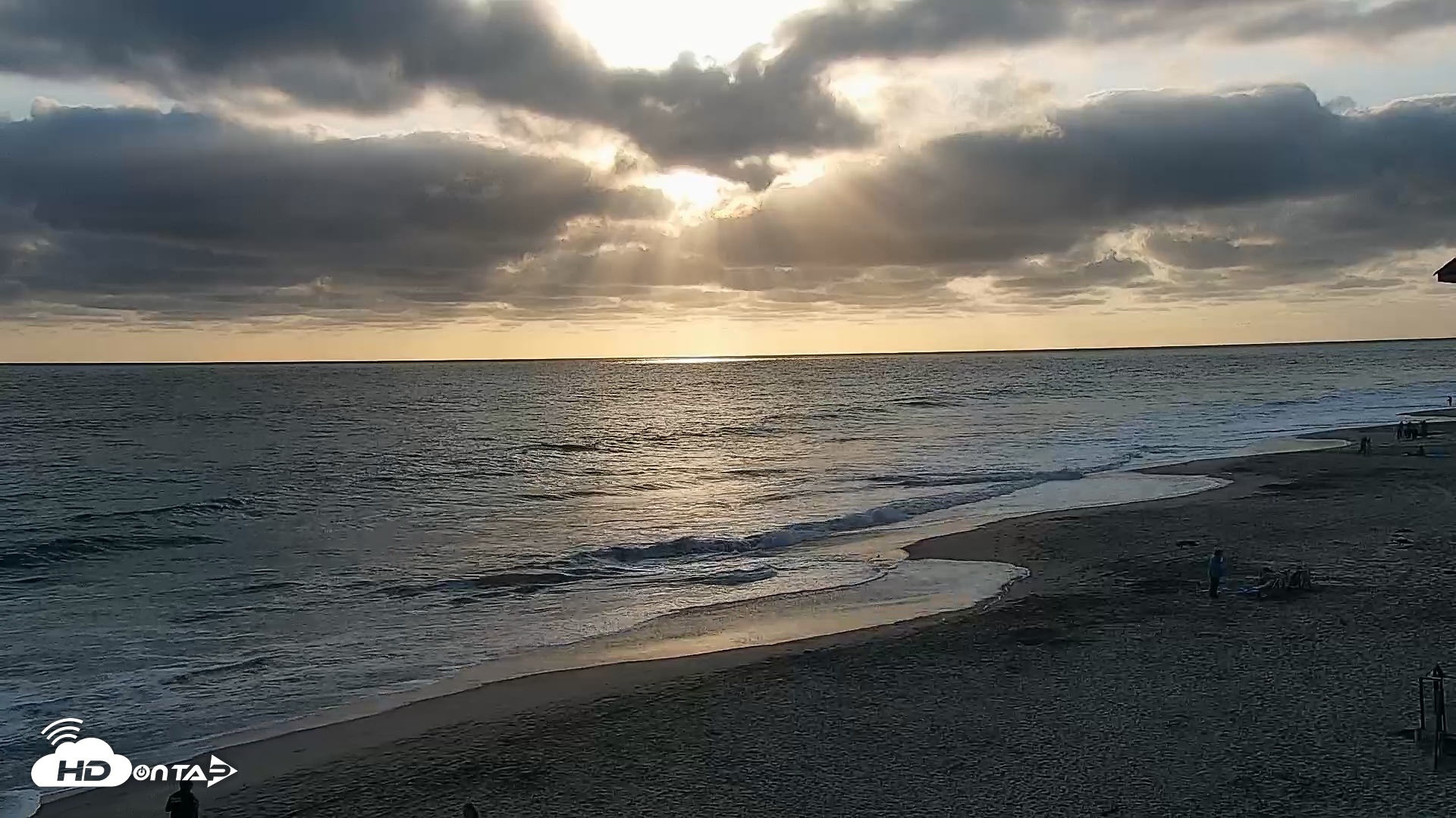 Snapshot of Carlsbad Beach Surf Live Webcam taken Jun 30, 2026, 7:06pm PDT