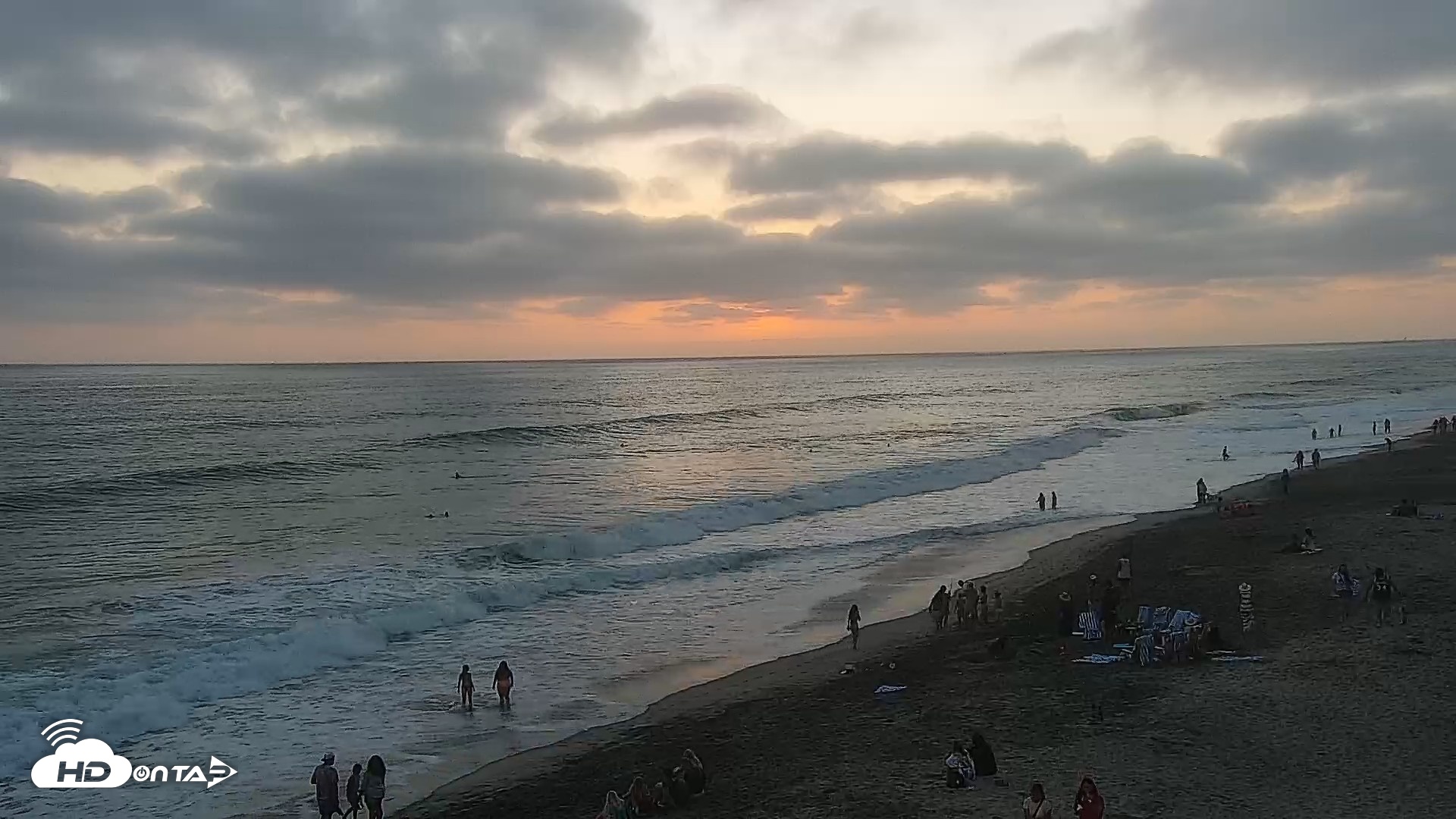 Snapshot of Carlsbad Beach Surf Live Webcam taken Aug 1, 2026, 7:47pm PDT
