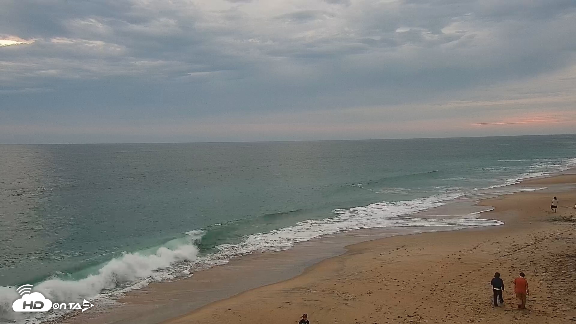 Snapshot of Carlsbad Beach Surf Live Webcam taken Jul 11, 2026, 8:05pm PDT