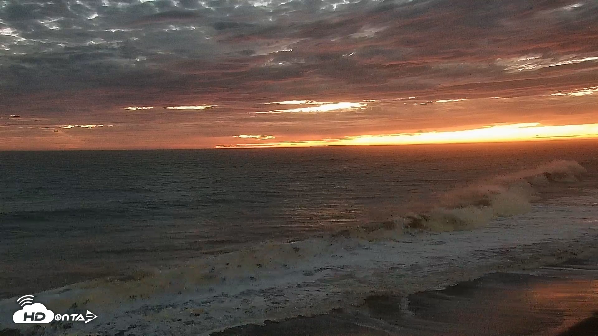 Snapshot of Carlsbad Beach Surf Live Webcam taken Sep 7, 2026, 7:35pm PDT
