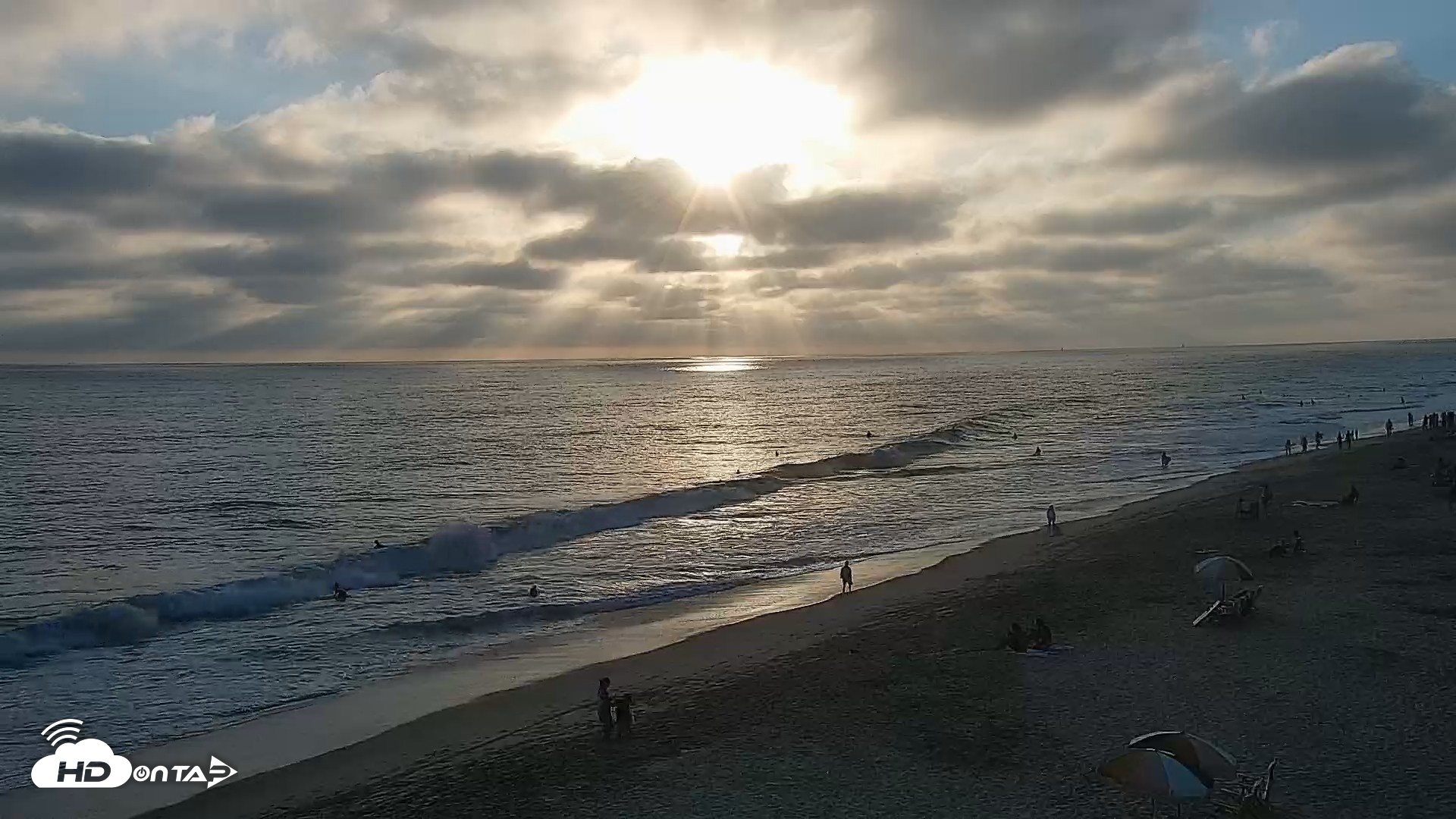 Snapshot of Carlsbad Beach Surf Live Webcam taken Jul 19, 2026, 7:17pm PDT