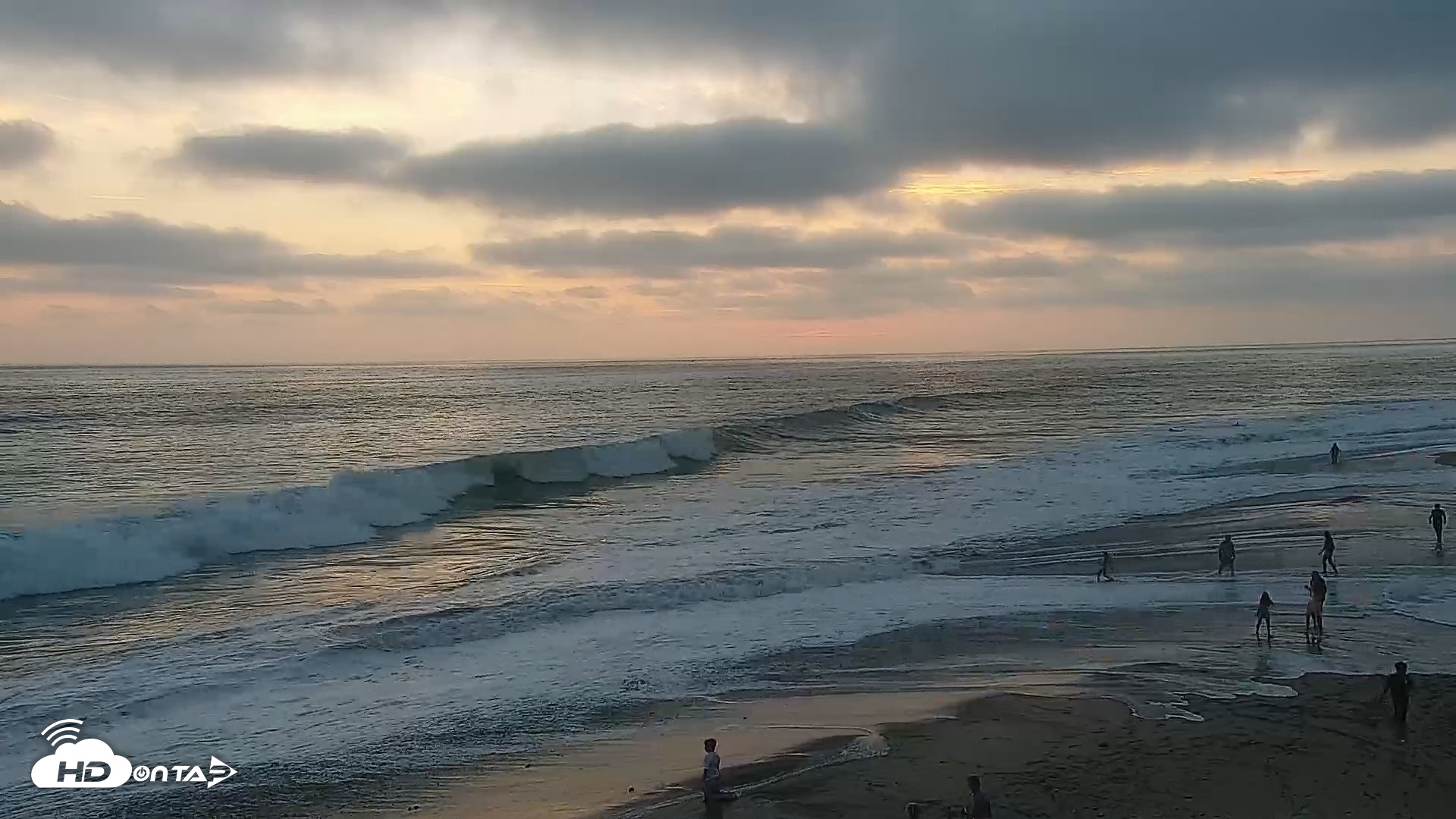 Snapshot of Carlsbad Beach Surf Live Webcam taken Jul 26, 2026, 7:55pm PDT