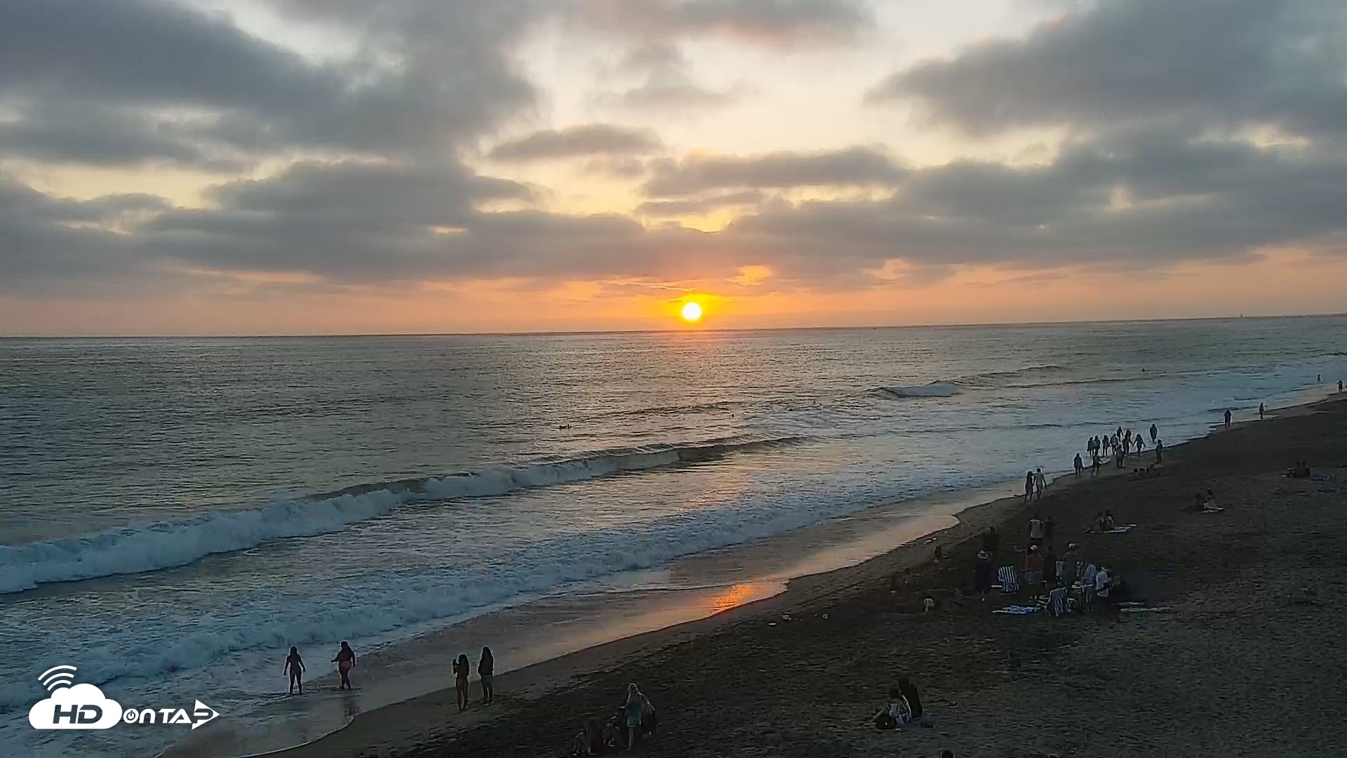 Snapshot of Carlsbad Beach Surf Live Webcam taken Aug 1, 2026, 7:44pm PDT