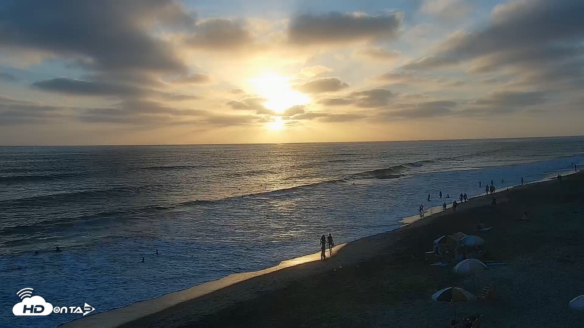 Snapshot of Carlsbad Beach Surf Live Webcam taken Aug 1, 2026, 7:32pm PDT