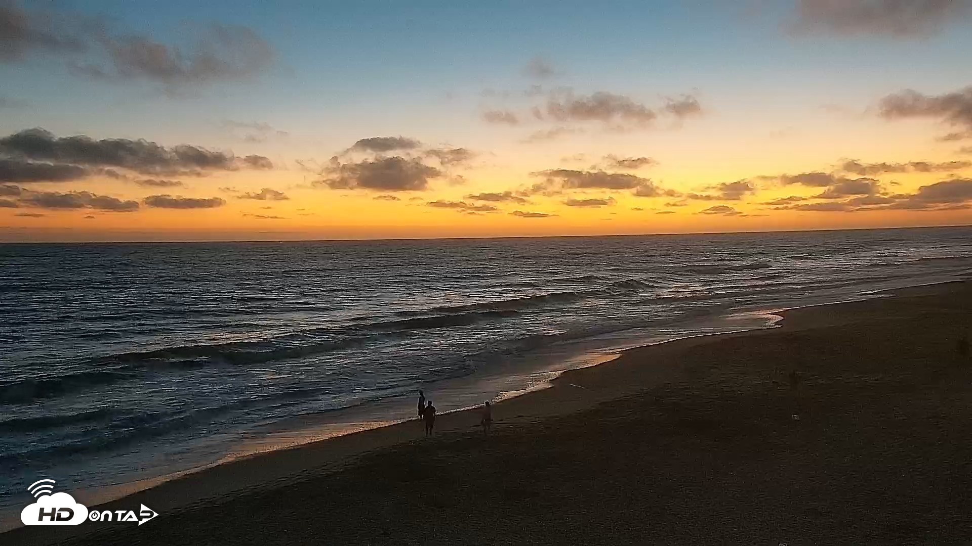 Snapshot of Carlsbad Beach Surf Live Webcam taken Jul 6, 2026, 8:36pm PDT