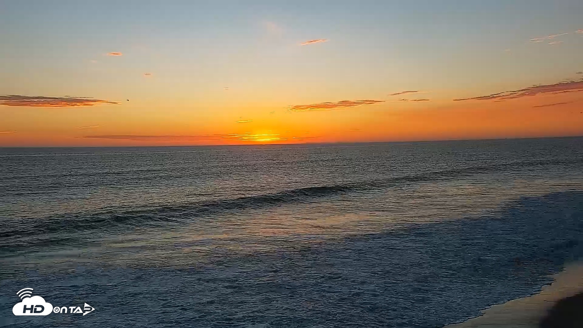 Snapshot of Carlsbad Beach Surf Live Webcam taken Sep 9, 2026, 7:05pm PDT