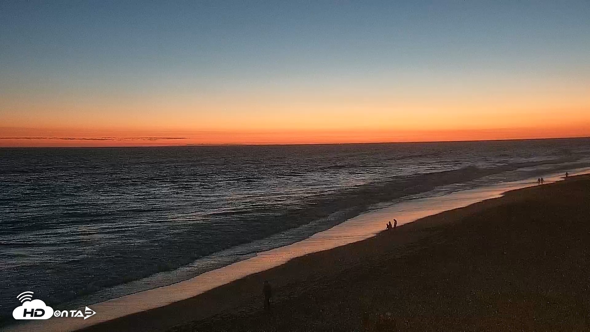 Snapshot of Carlsbad Beach Surf Live Webcam taken Jul 21, 2026, 8:35pm PDT