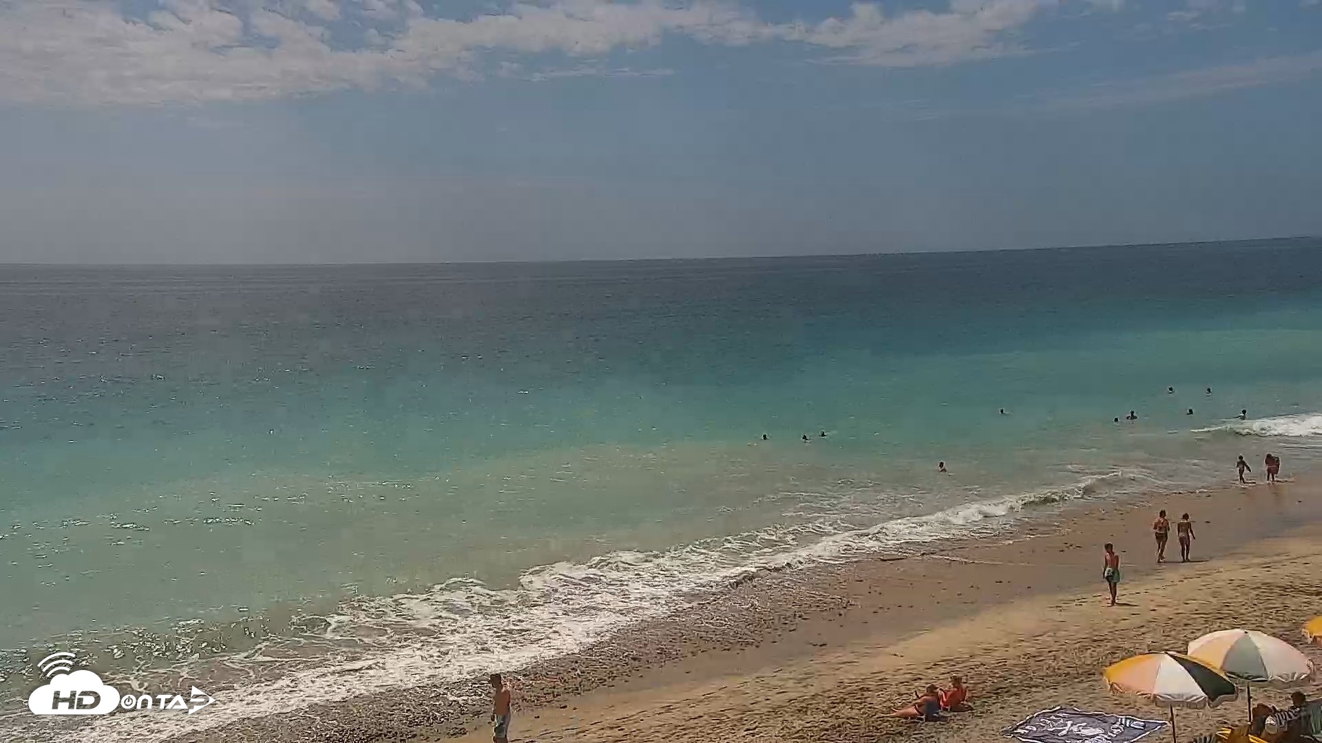 Snapshot of Carlsbad Beach Surf Live Webcam taken Aug 5, 2026, 2:29pm PDT