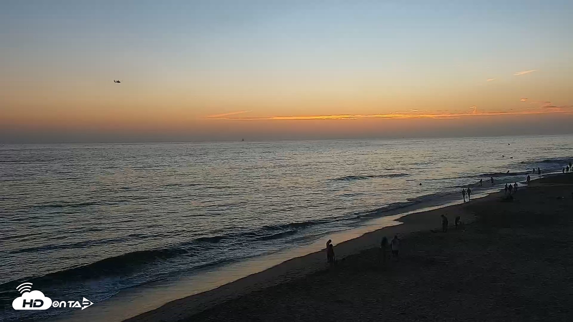 Snapshot of Carlsbad Beach Surf Live Webcam taken Jul 15, 2026, 8:09pm PDT