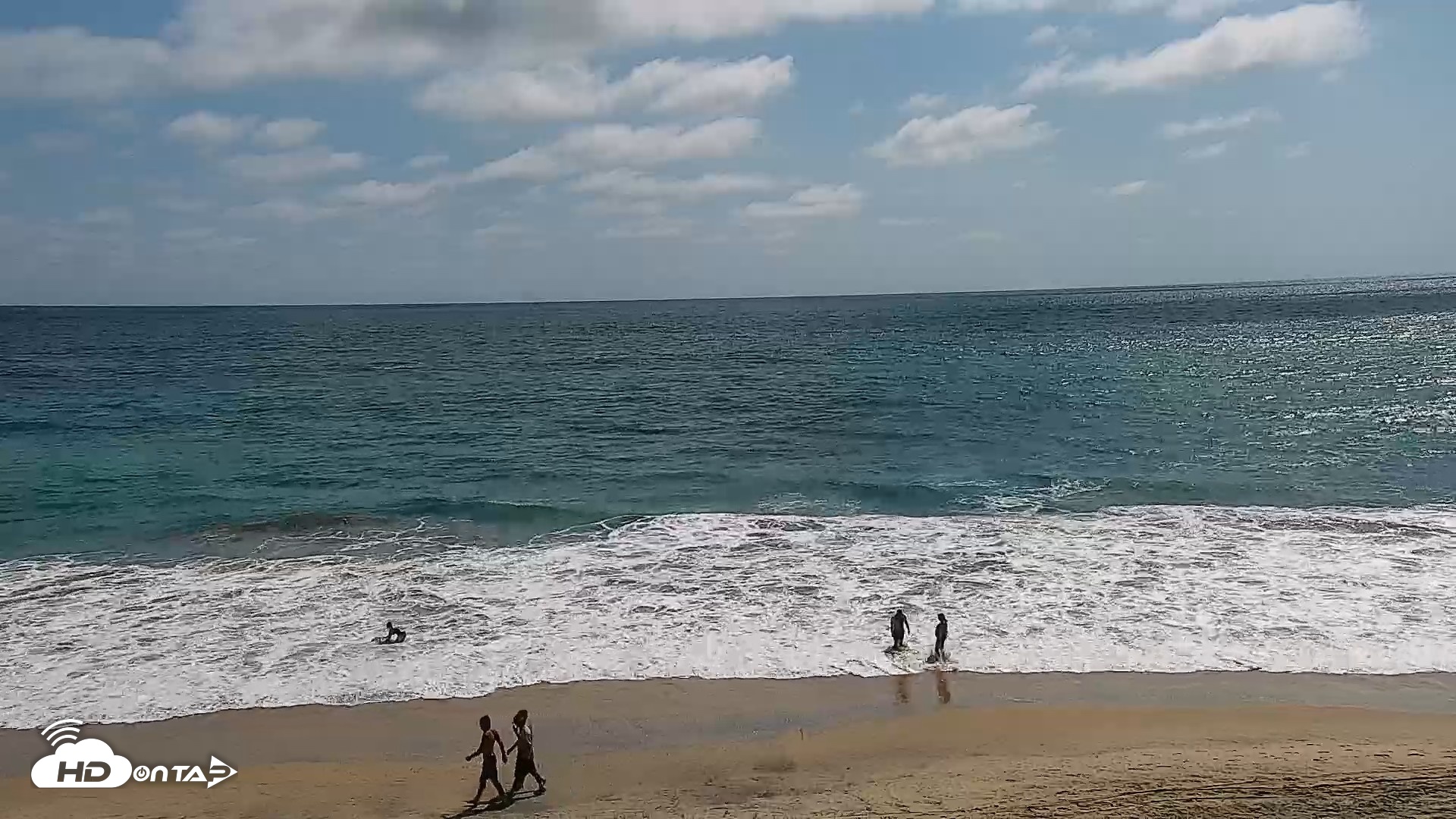 Snapshot of Carlsbad Beach Surf Live Webcam taken Jun 30, 2026, 3:51pm PDT
