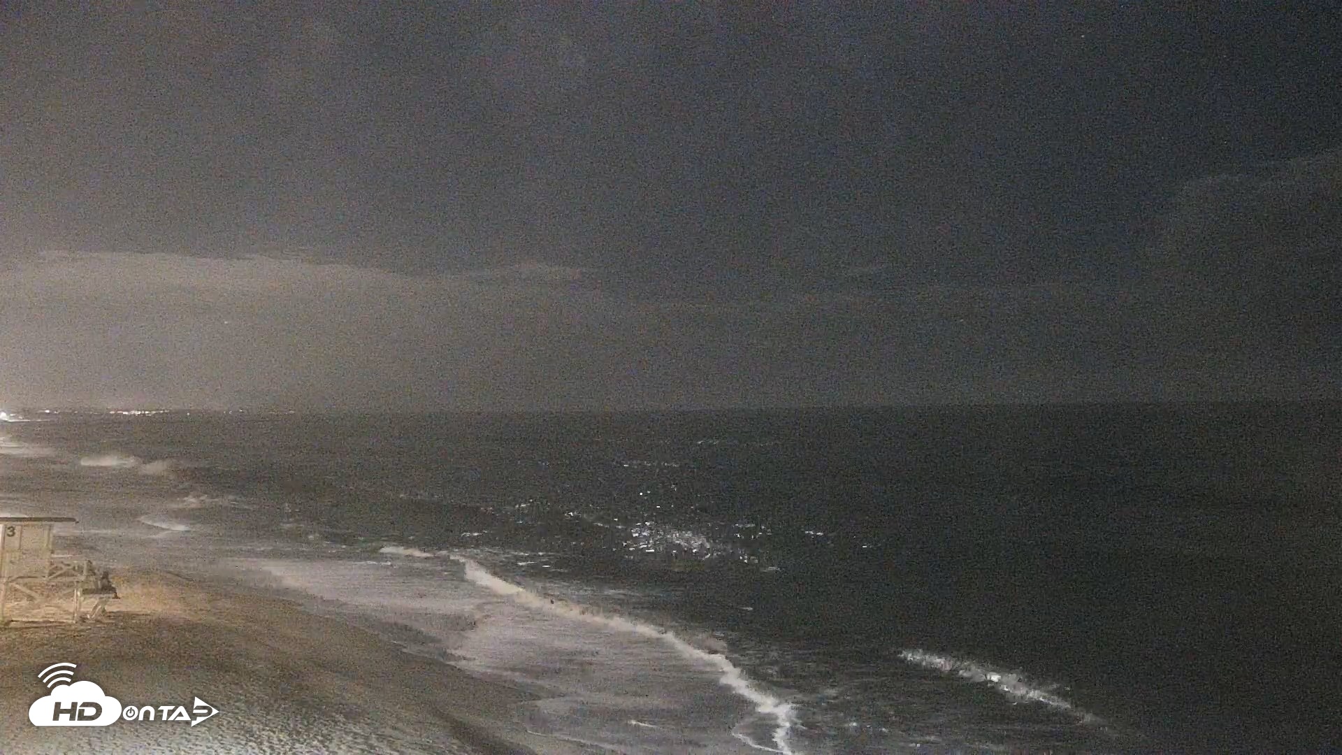 Snapshot of Carlsbad Beach Surf Live Webcam taken Aug 23, 2026, 9:10pm PDT