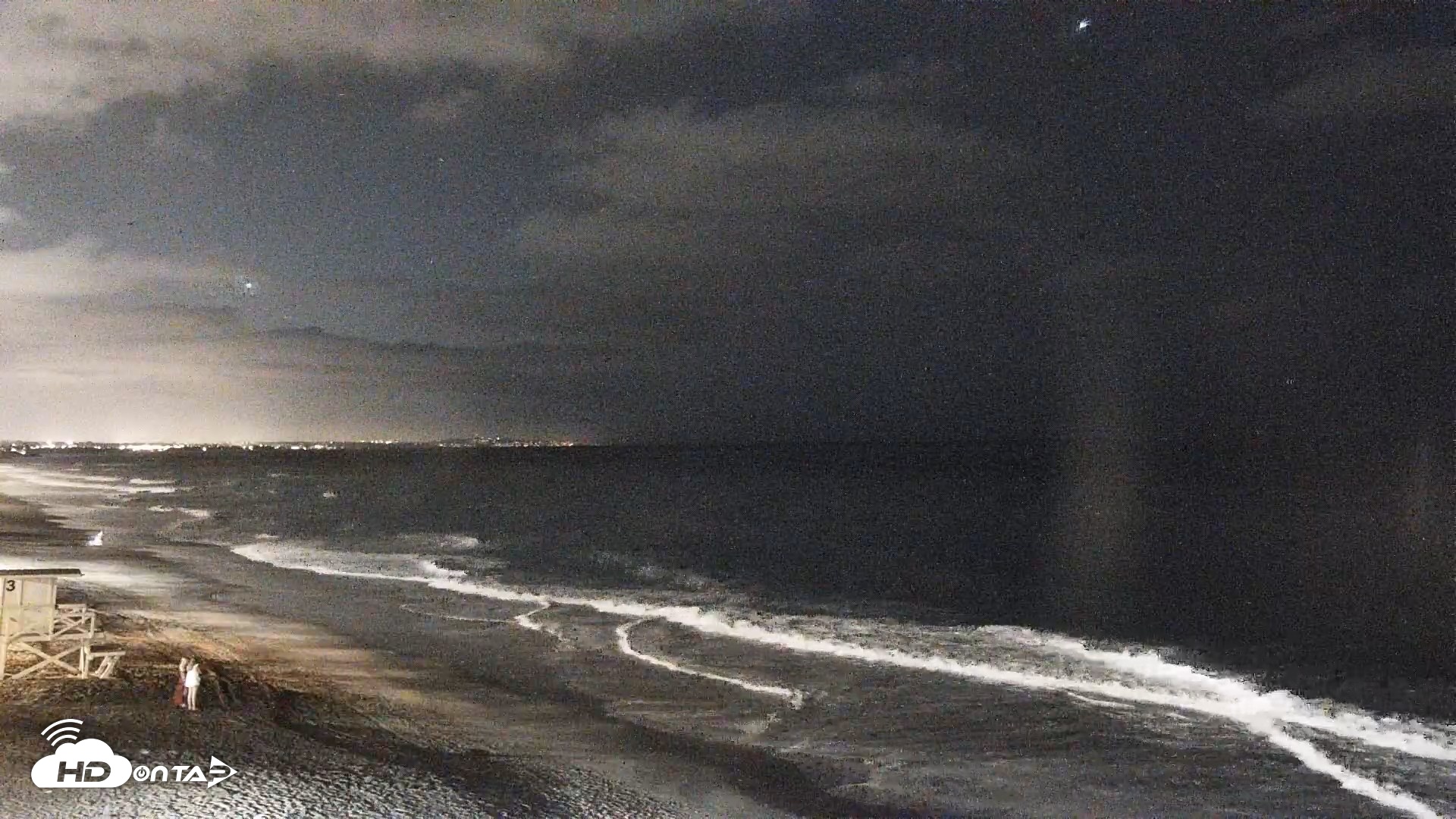 Snapshot of Carlsbad Beach Surf Live Webcam taken Sep 3, 2026, 9:15pm PDT
