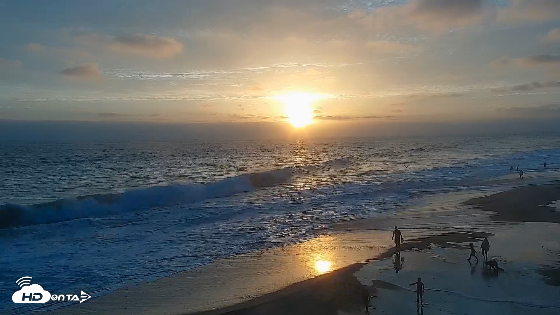 Snapshot of Carlsbad Beach Surf Live Webcam taken Jul 25, 2026, 7:42pm PDT