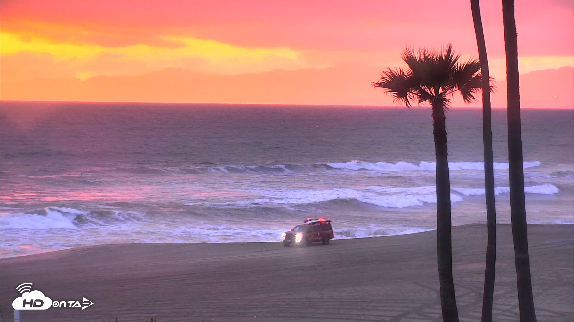 Snapshot of El Porto Beach Roving Live Cam taken Feb 5, 2025, 7:12am PST