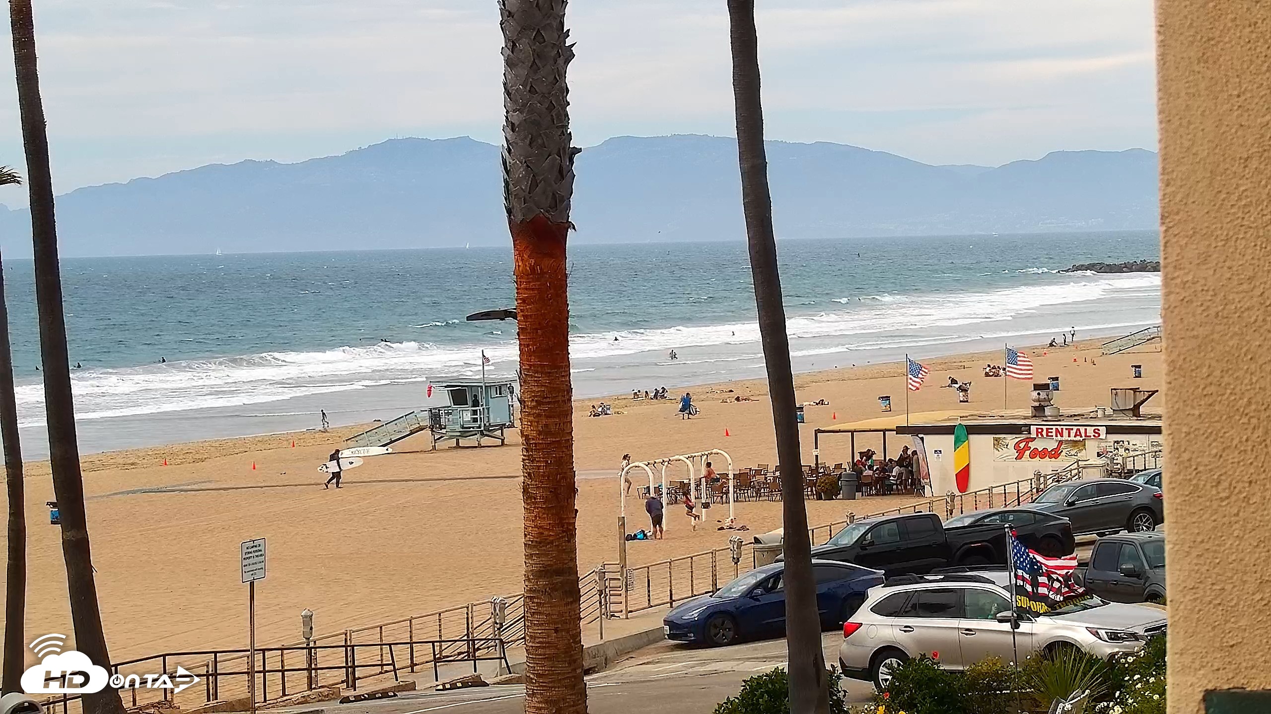 Snapshot of El Porto Beach Roving Live Cam taken Oct 10, 2026, 1:37pm PDT