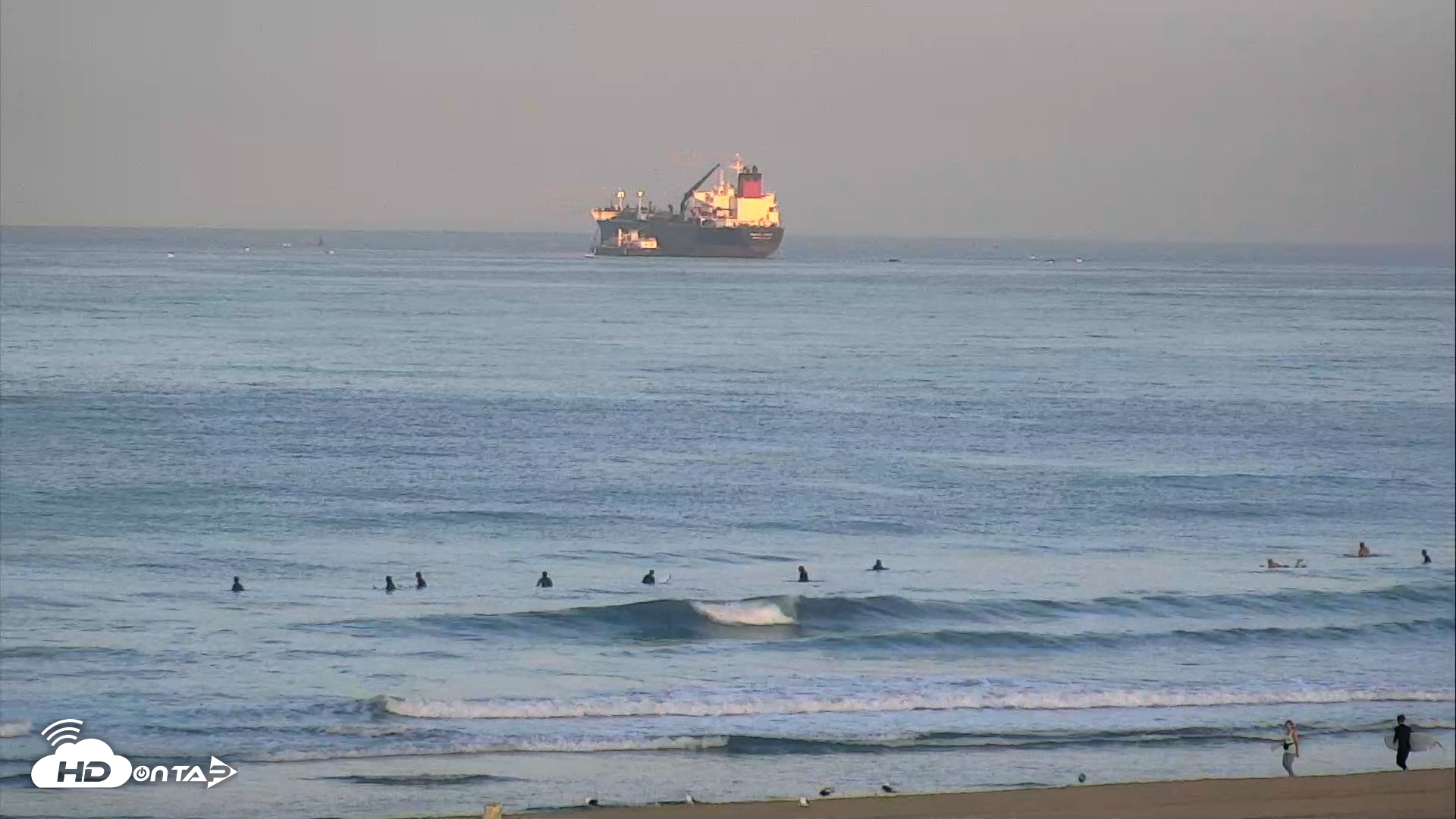 Snapshot of El Porto Beach Roving Live Cam taken Sep 22, 2026, 7:09am PDT