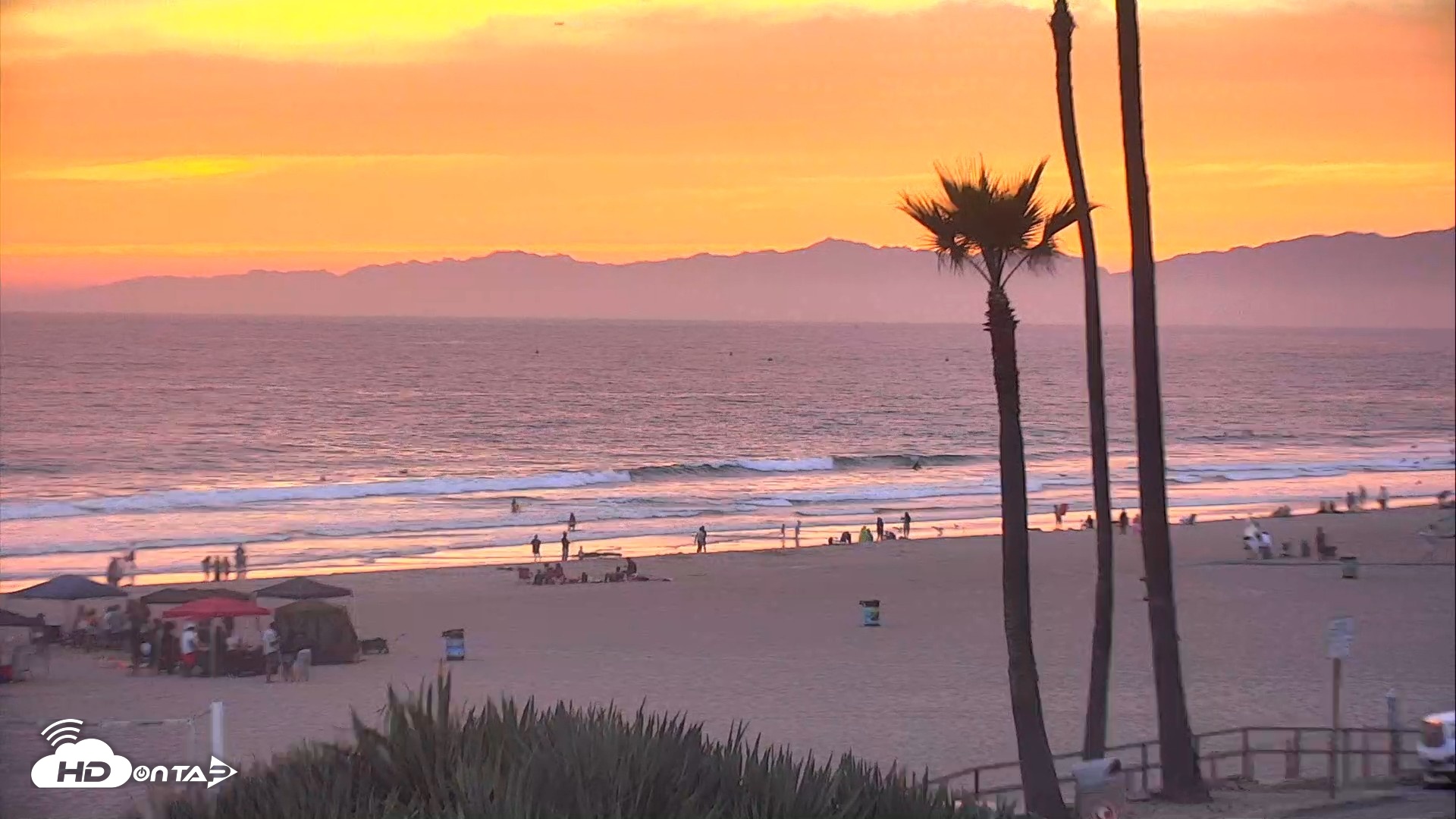 Snapshot of El Porto Beach Roving Live Cam taken Sep 26, 2026, 6:46pm PDT