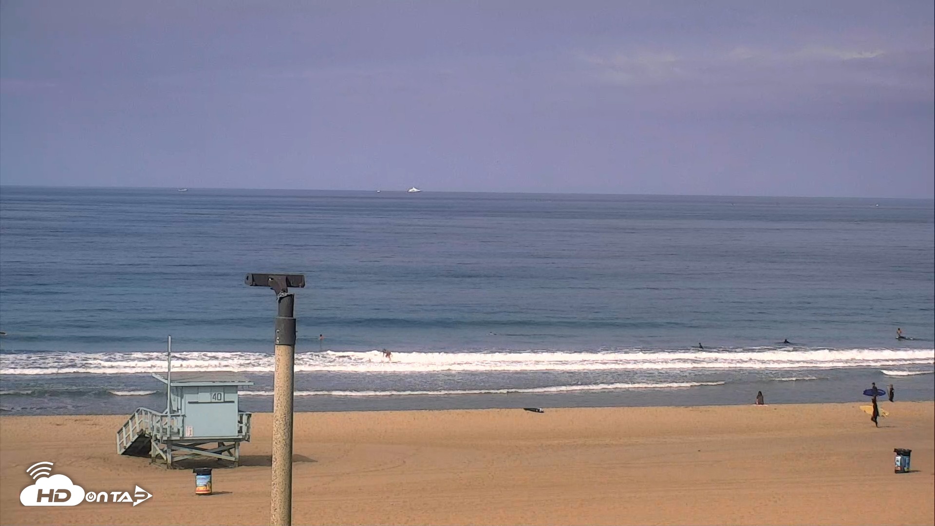 Snapshot of El Porto Beach Roving Live Cam taken Sep 21, 2026, 9:58am PDT