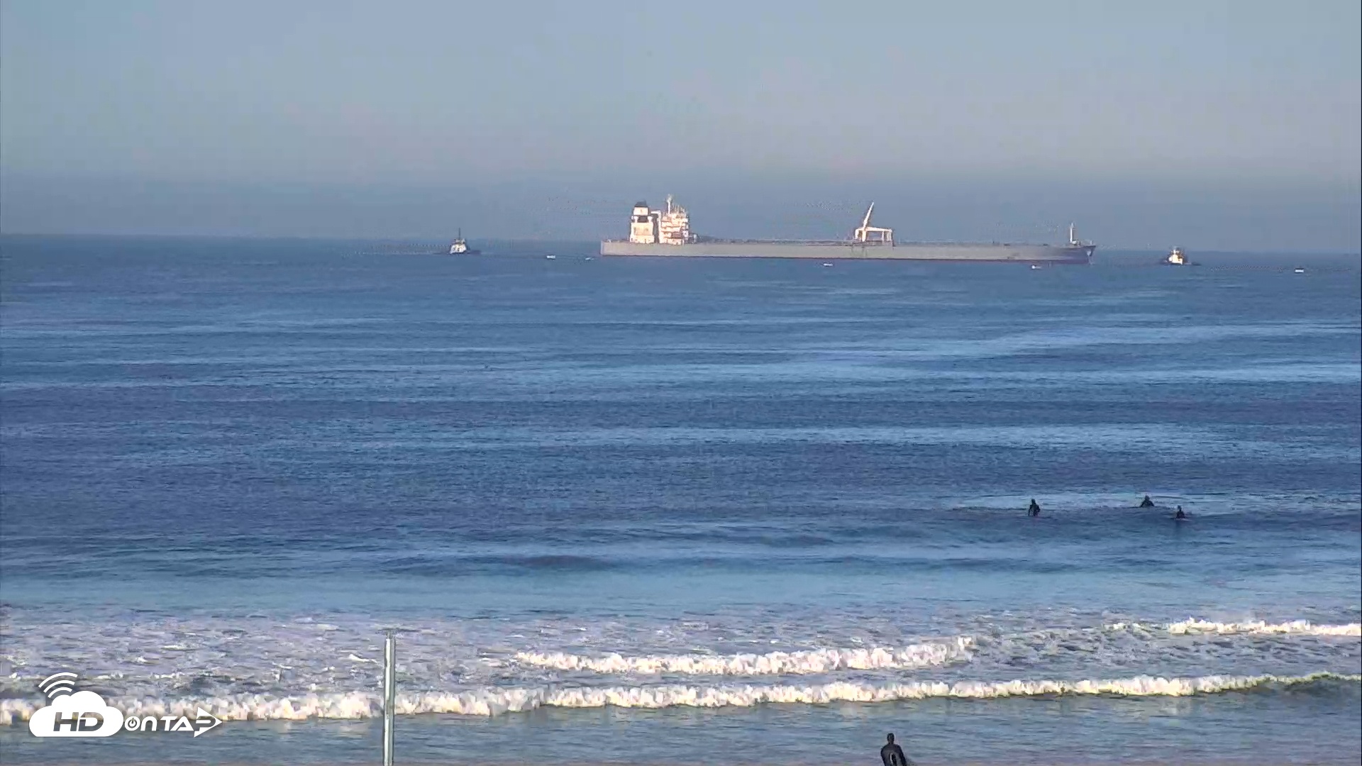 Snapshot of El Porto Beach Roving Live Cam taken Dec 2, 2025, 8:39am PST