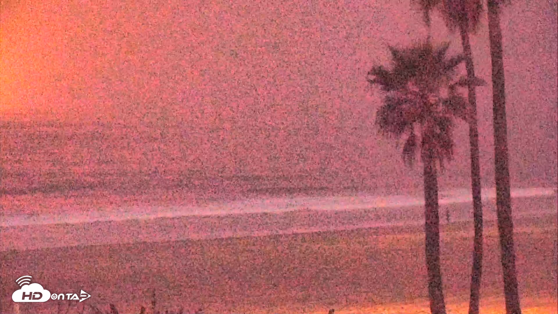 Snapshot of El Porto Beach Roving Live Cam taken Oct 25, 2025, 6:36am PDT