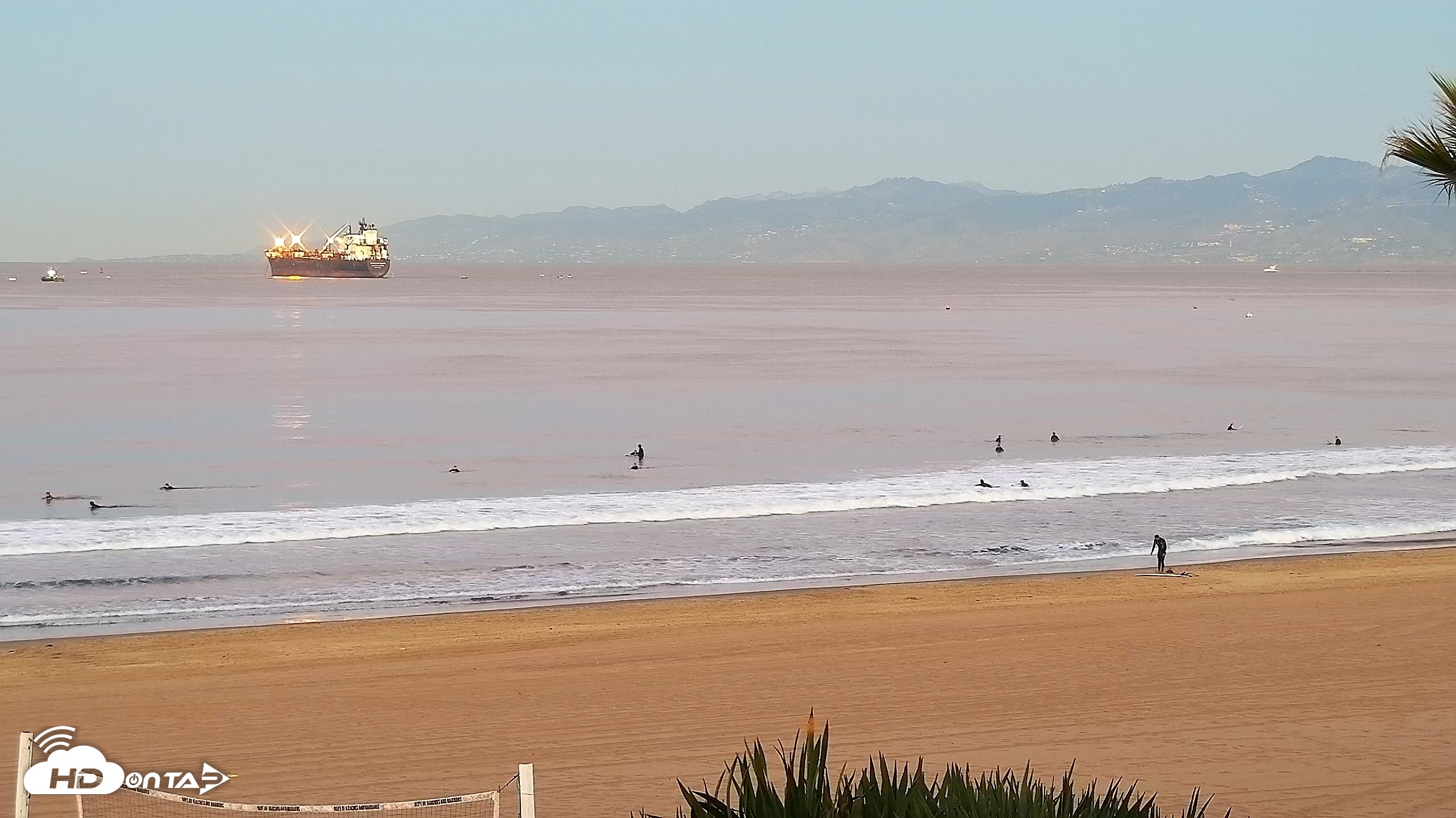 Snapshot of El Porto Beach Roving Live Cam taken Oct 14, 2026, 6:48am PDT