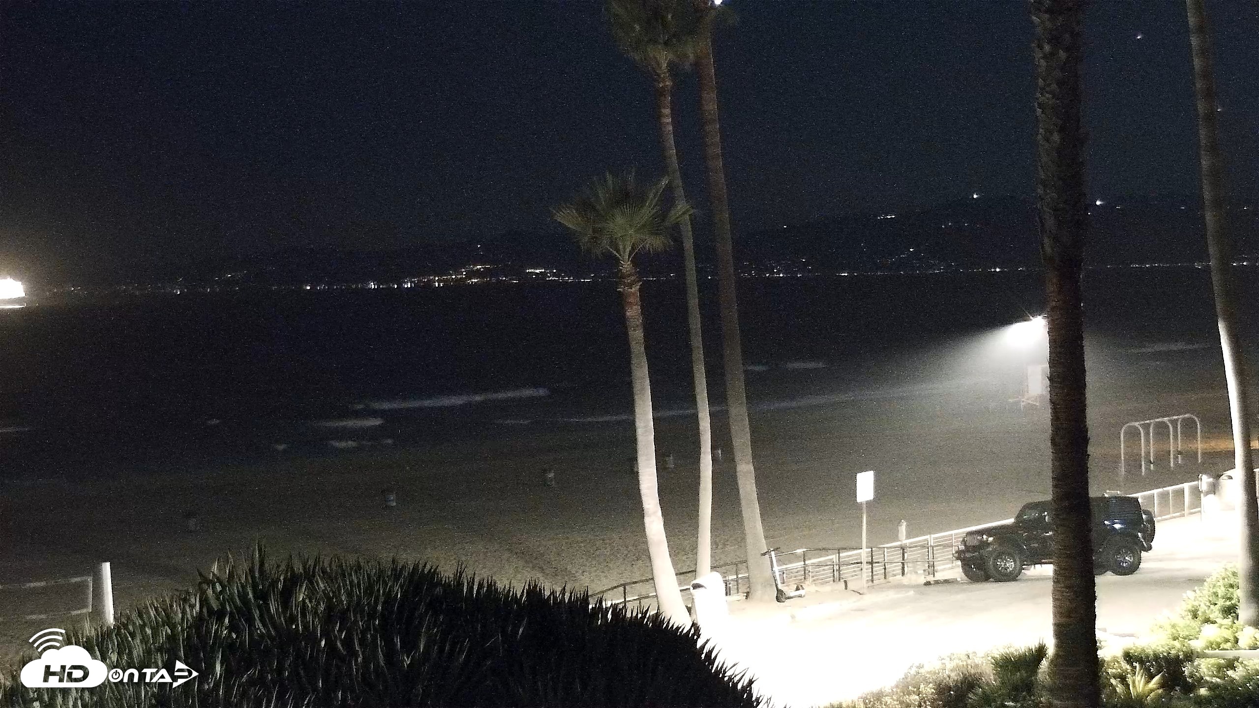 Snapshot of El Porto Beach Roving Live Cam taken Oct 6, 2026, 8:08pm PDT