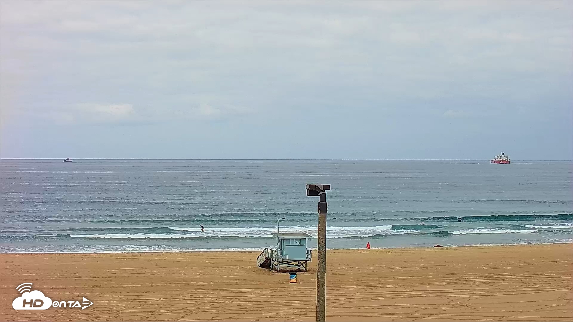 Snapshot of El Porto Beach Roving Live Cam taken Sep 16, 2026, 9:35am PDT