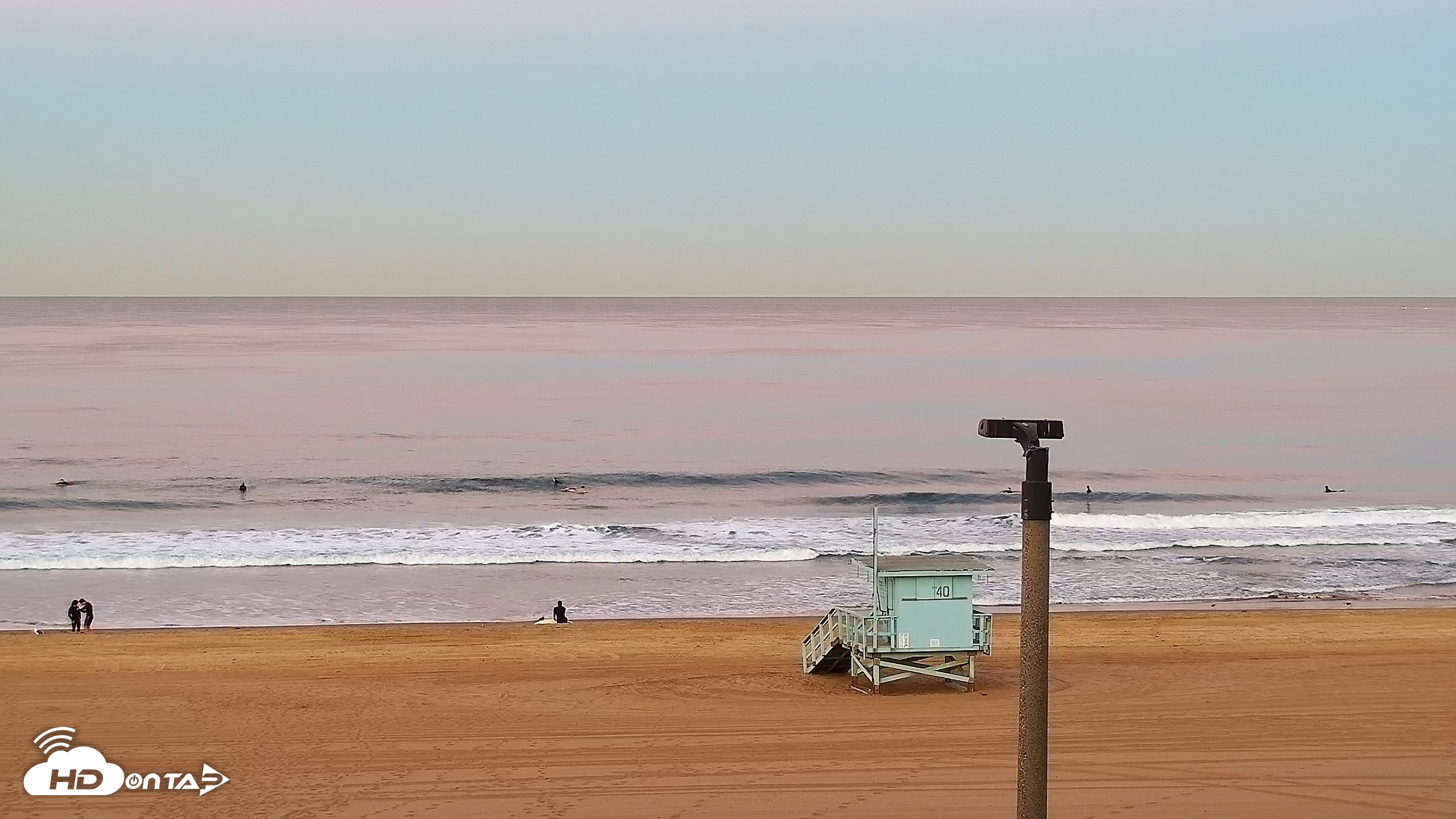 Snapshot of El Porto Beach Roving Live Cam taken Oct 14, 2026, 6:48am PDT
