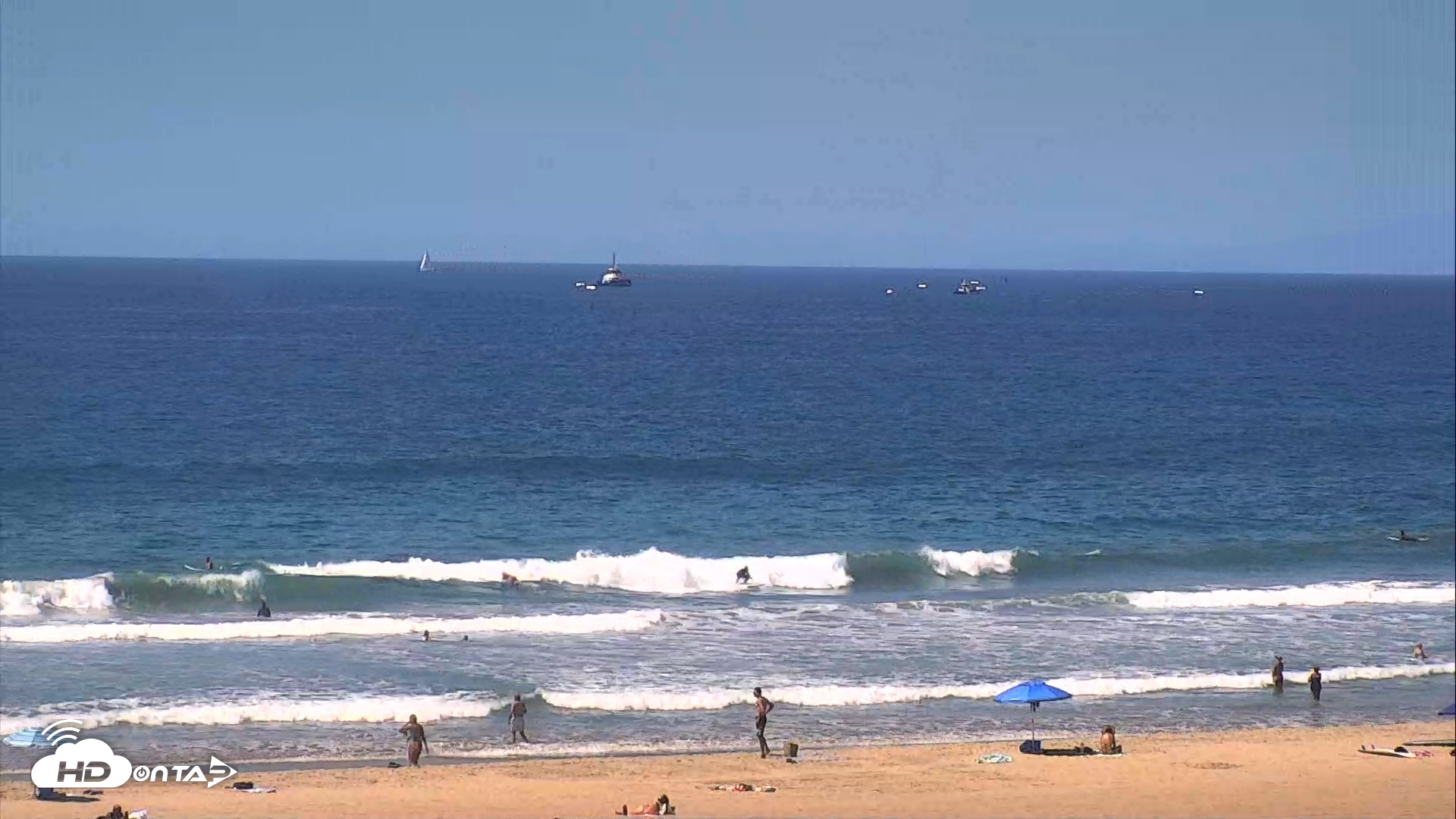 Snapshot of El Porto Beach Roving Live Cam taken Sep 10, 2026, 12:42pm PDT